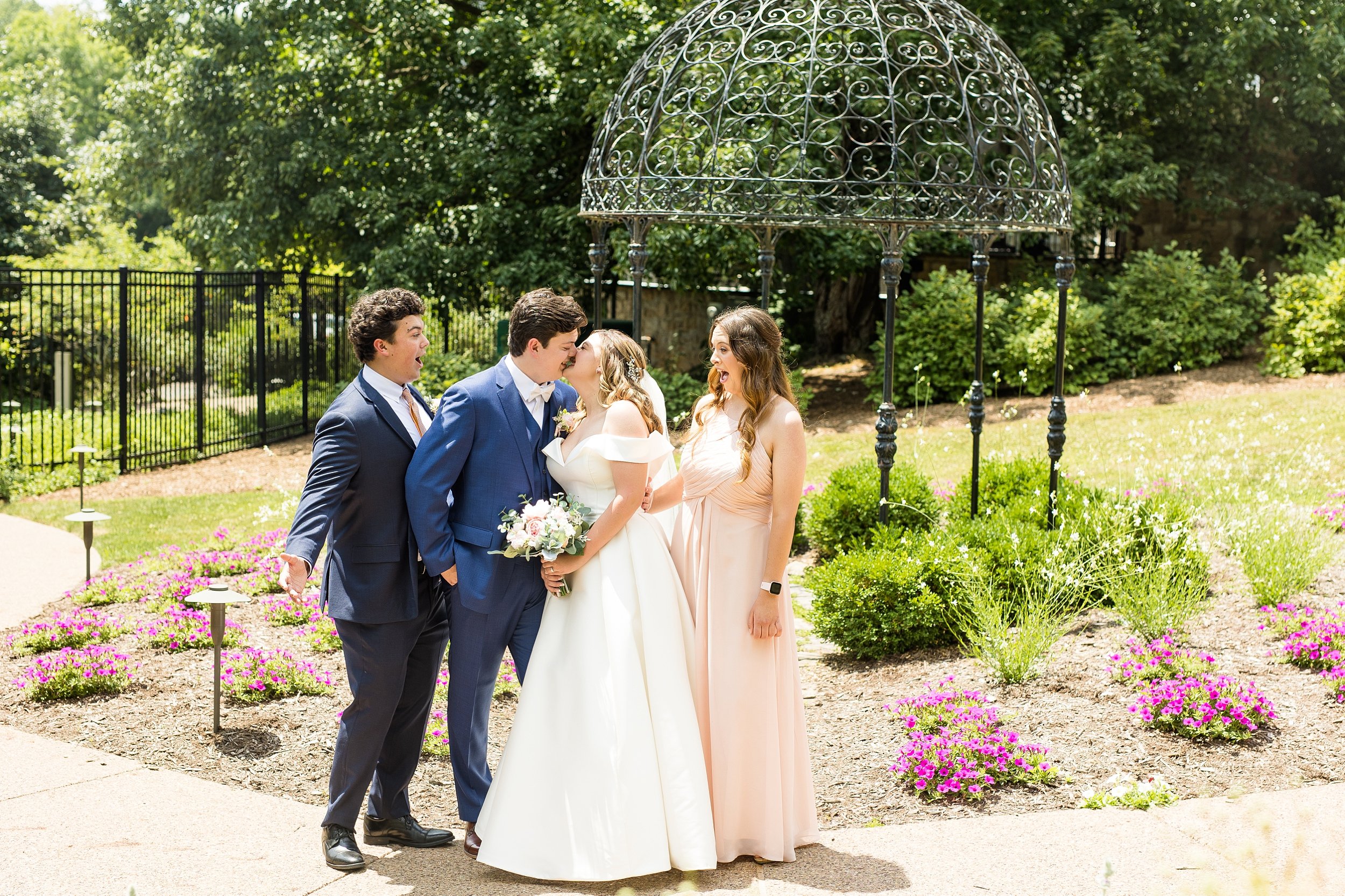 pittsburgh botanic garden wedding photos, pittsburgh wedding photographer, pittsburgh brunch wedding, pittsburgh wedding photo ideas