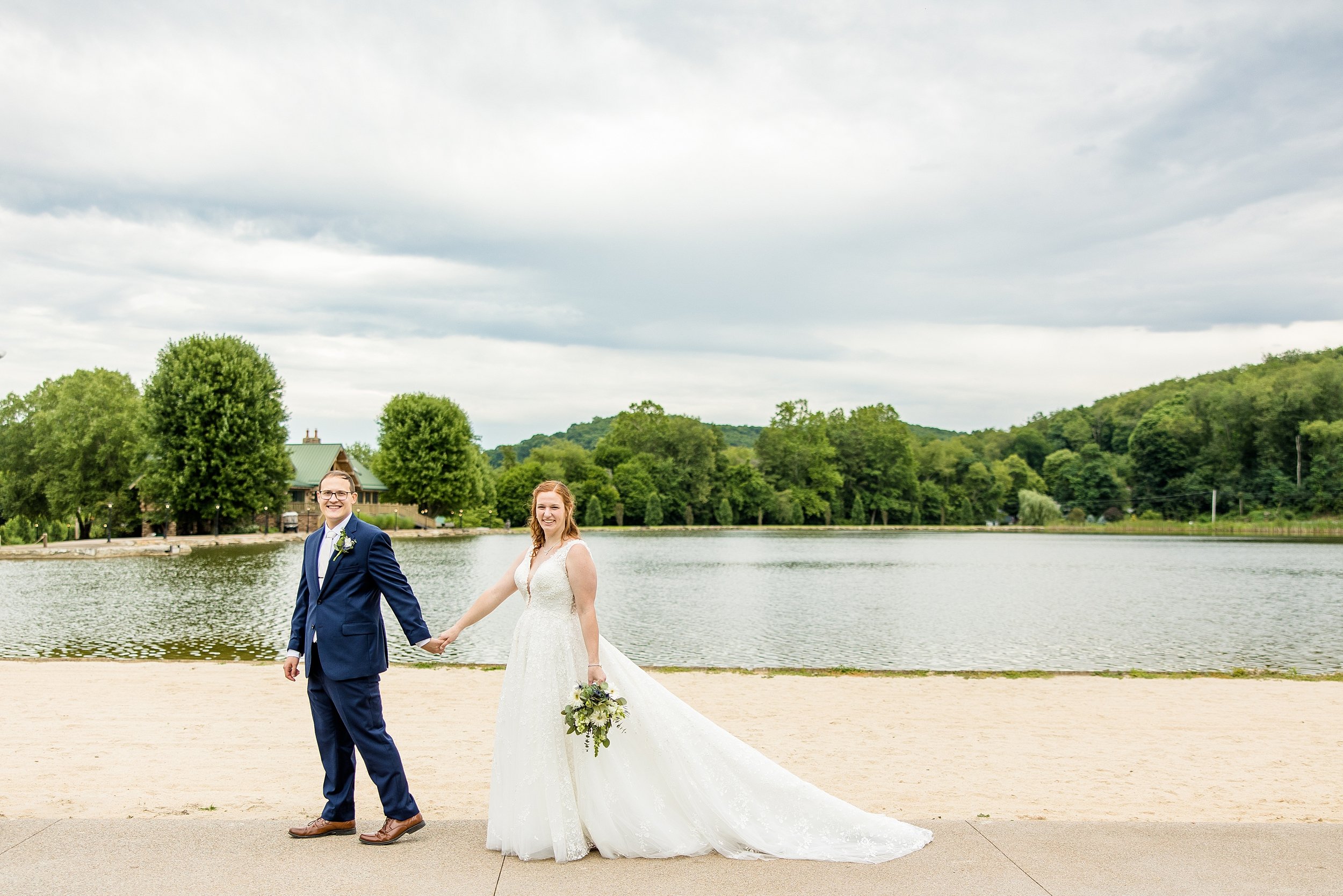 the gathering place at darlington lake wedding photos, cranberry township wedding photographer, pittsburgh wedding photographer, st killian parish cranberry wedding photos