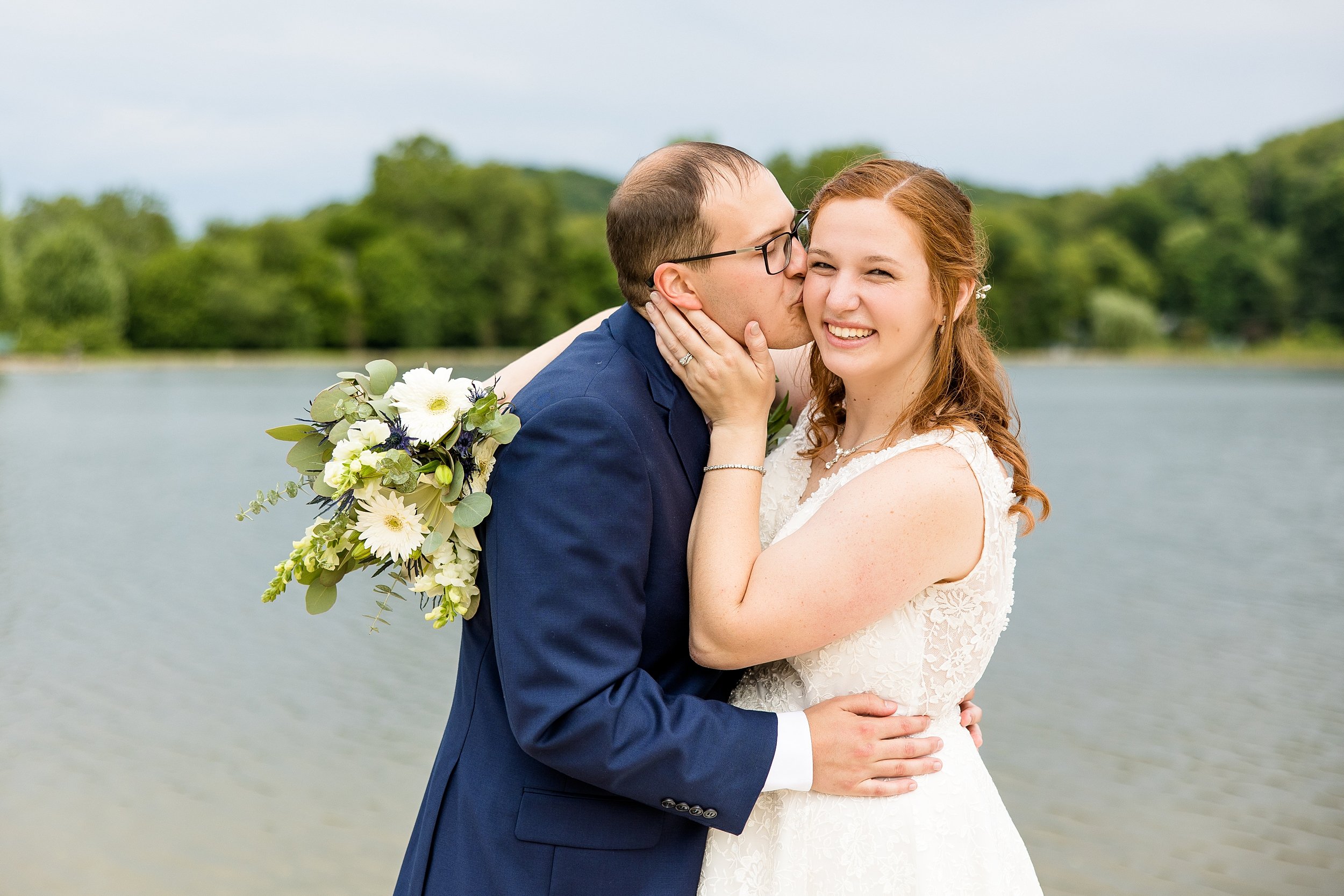 the gathering place at darlington lake wedding photos, cranberry township wedding photographer, pittsburgh wedding photographer, st killian parish cranberry wedding photos