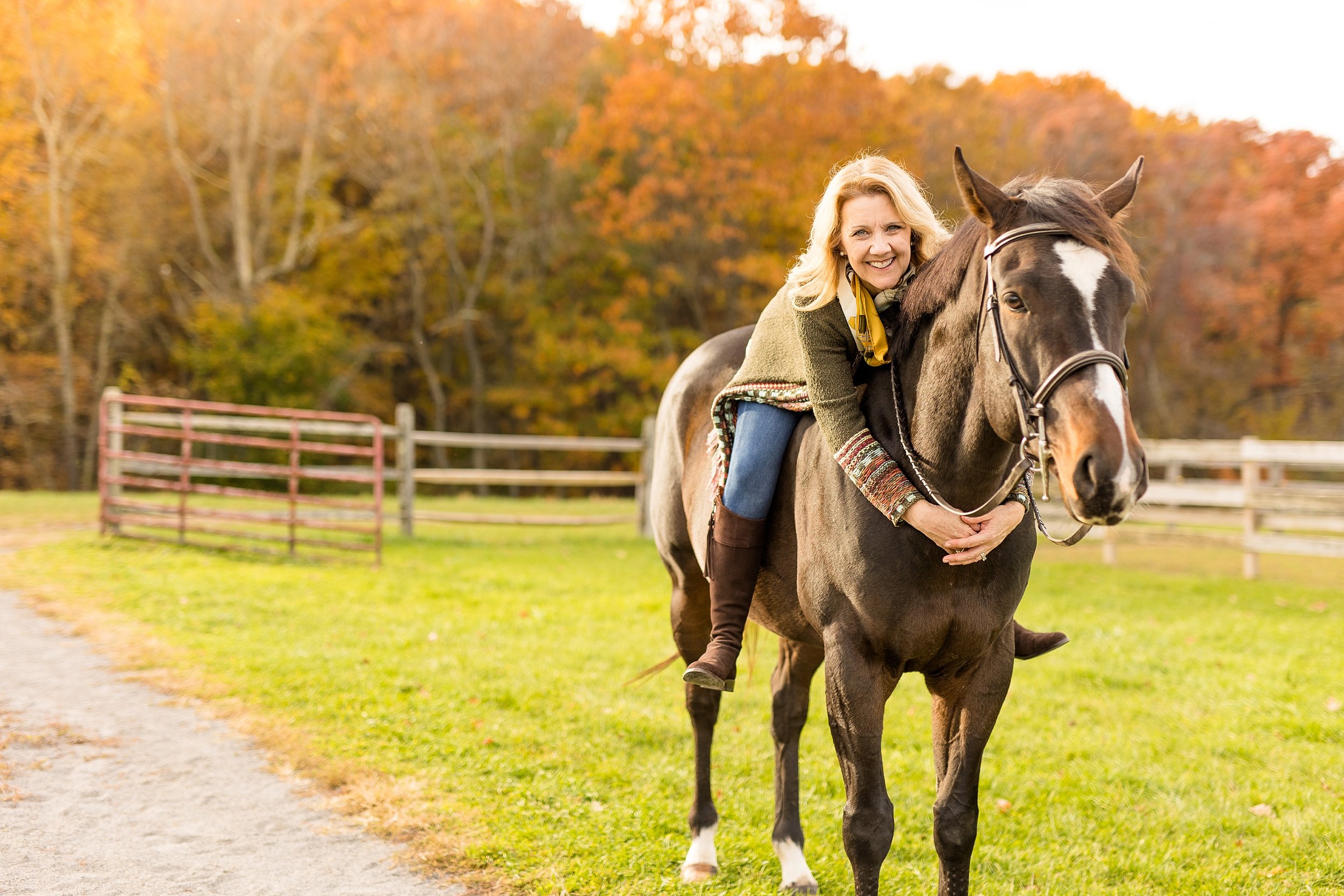 valencia equestrian photographer, appleworks farm in valencia, equestrian photographer cranberry township, equestrian photographer butler, valencia family photographer