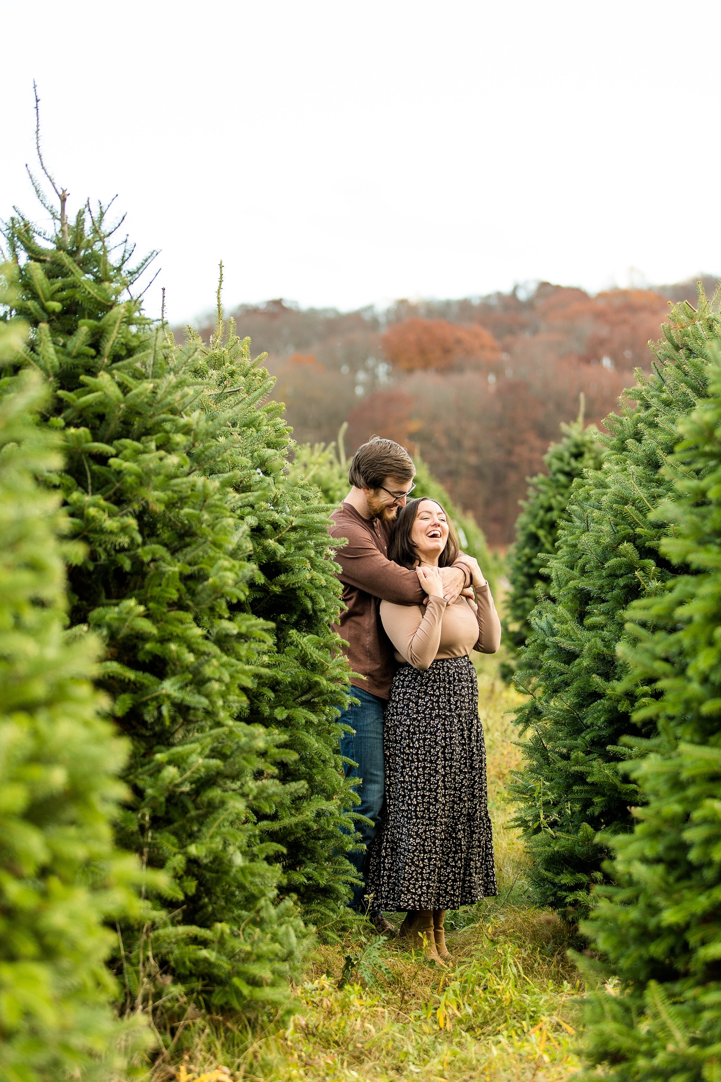 pittsburgh christmas mini sessions, christmas tree farm mini sessions pittsburgh, holiday mini sessions pittsburgh, pittsburgh family photographer