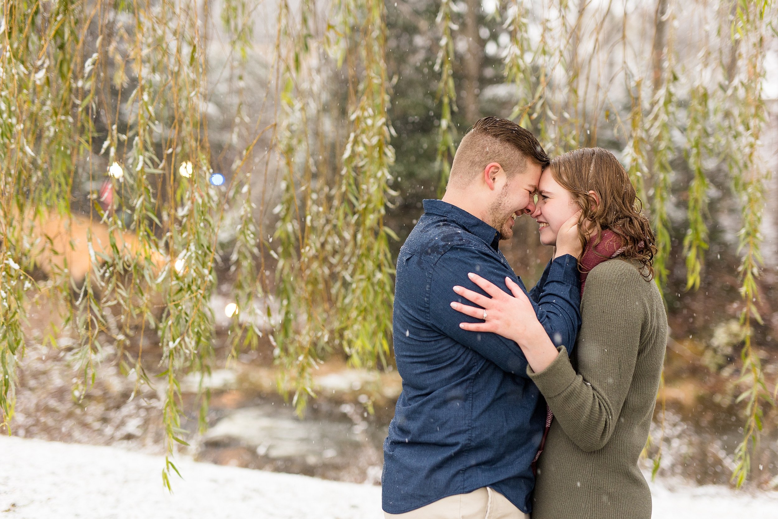 grove city college engagement photos, grove city wedding photos, pittsburgh engagement photos, pittsburgh wedding photos, winter engagement photo ideas, snowy engagement photo ideas