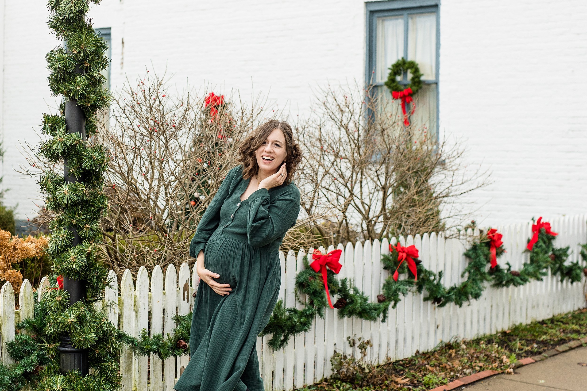 christmas maternity photos, pittsburgh maternity photographer, historic harmony maternity photos, pittsburgh family photographer, christmas photos pittsburgh