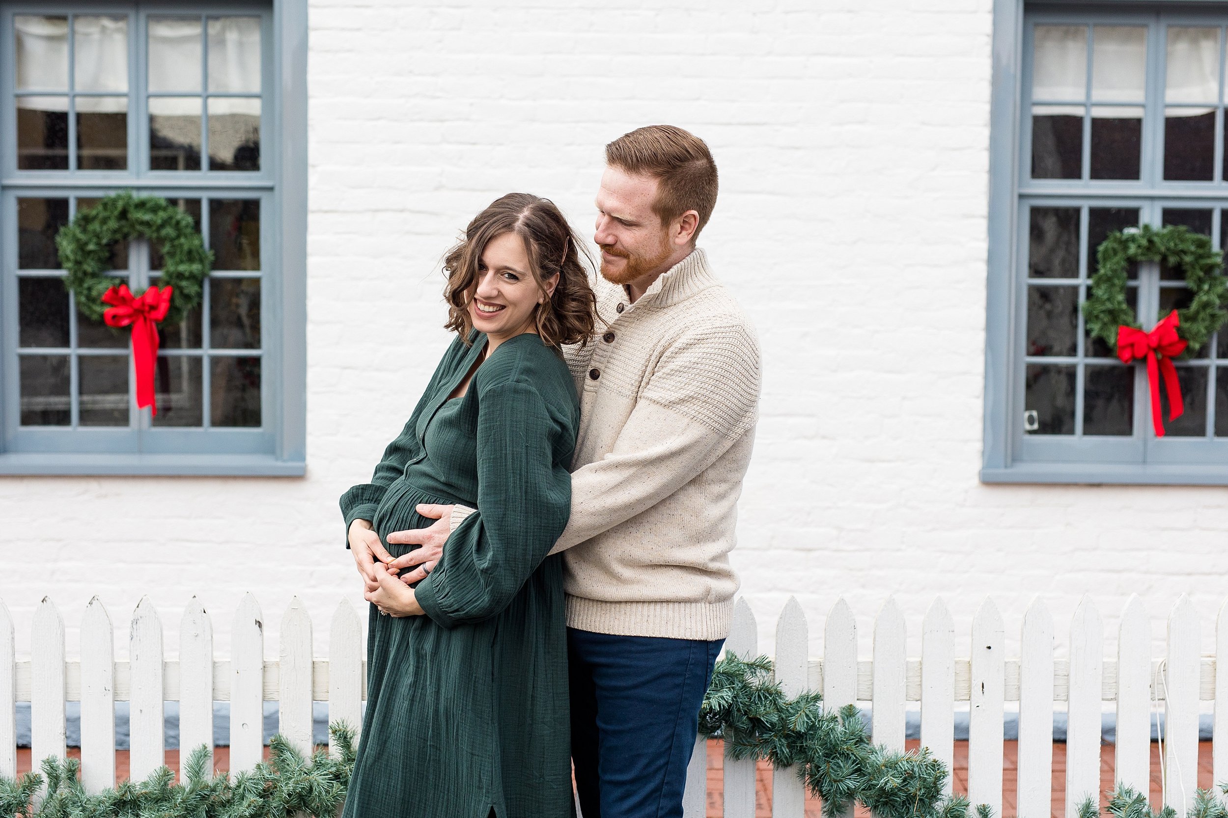 christmas maternity photos, pittsburgh maternity photographer, historic harmony maternity photos, pittsburgh family photographer, christmas photos pittsburgh