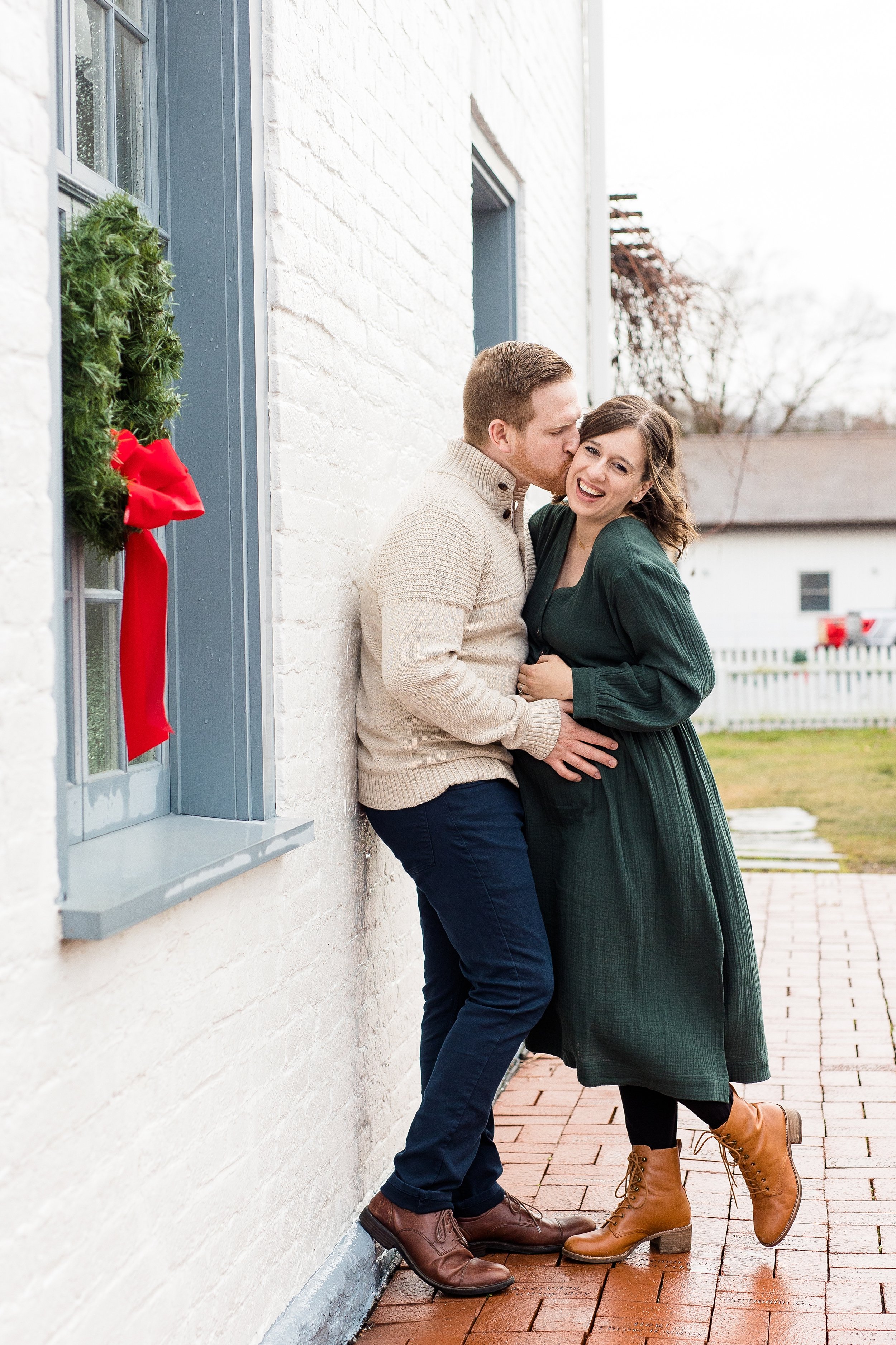 christmas maternity photos, pittsburgh maternity photographer, historic harmony maternity photos, pittsburgh family photographer, christmas photos pittsburgh