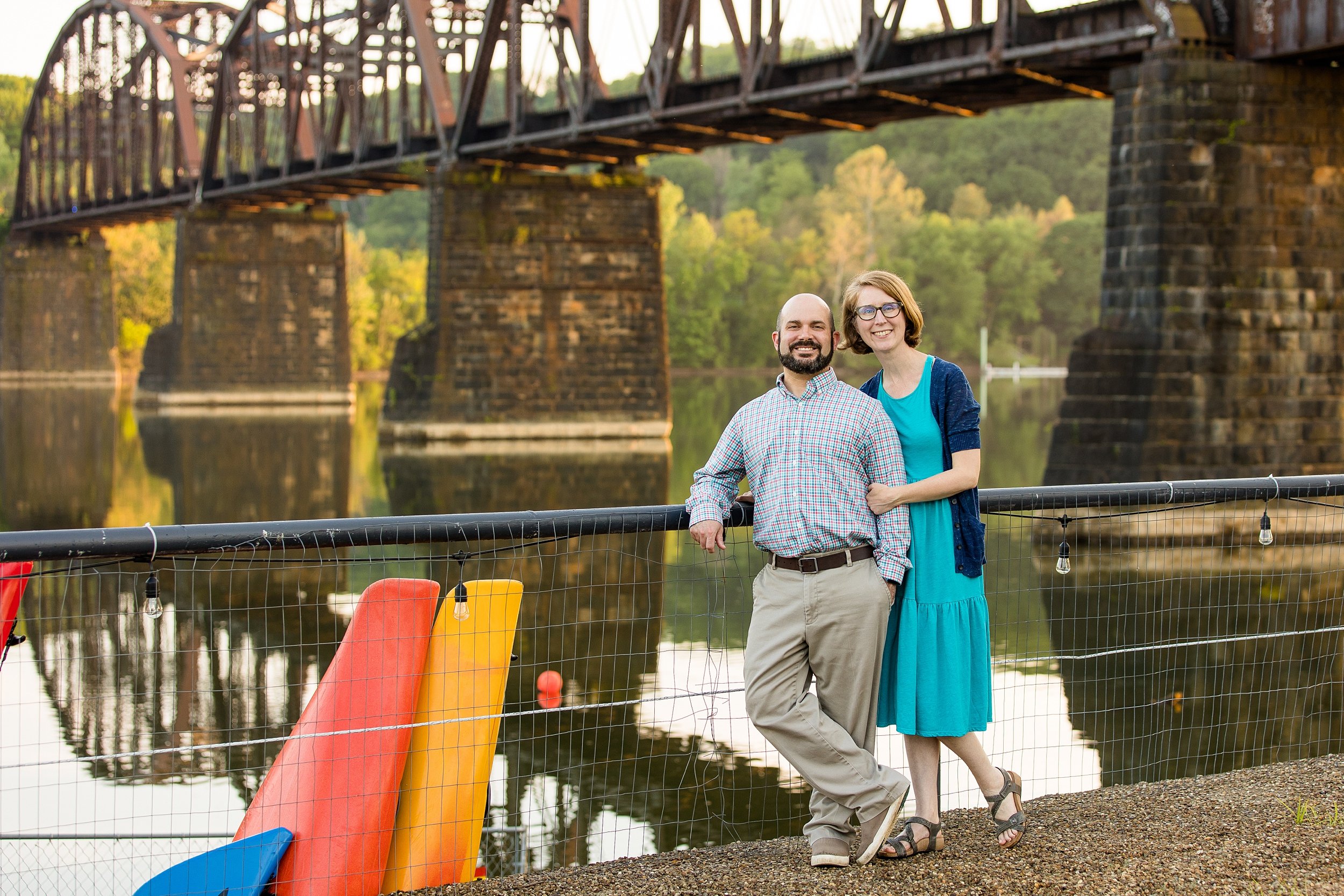 allegheny rivertrails park family photos, aspinwall family photographer, pittsburgh family photographer, zelienople family photographer