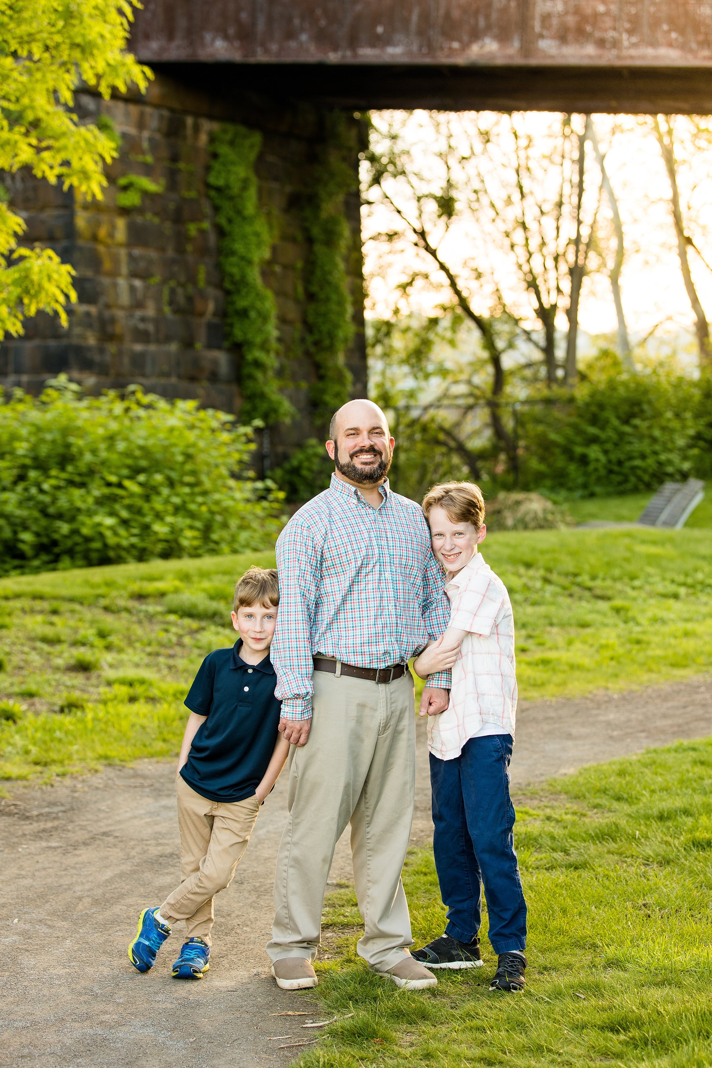 allegheny rivertrails park family photos, aspinwall family photographer, pittsburgh family photographer, zelienople family photographer