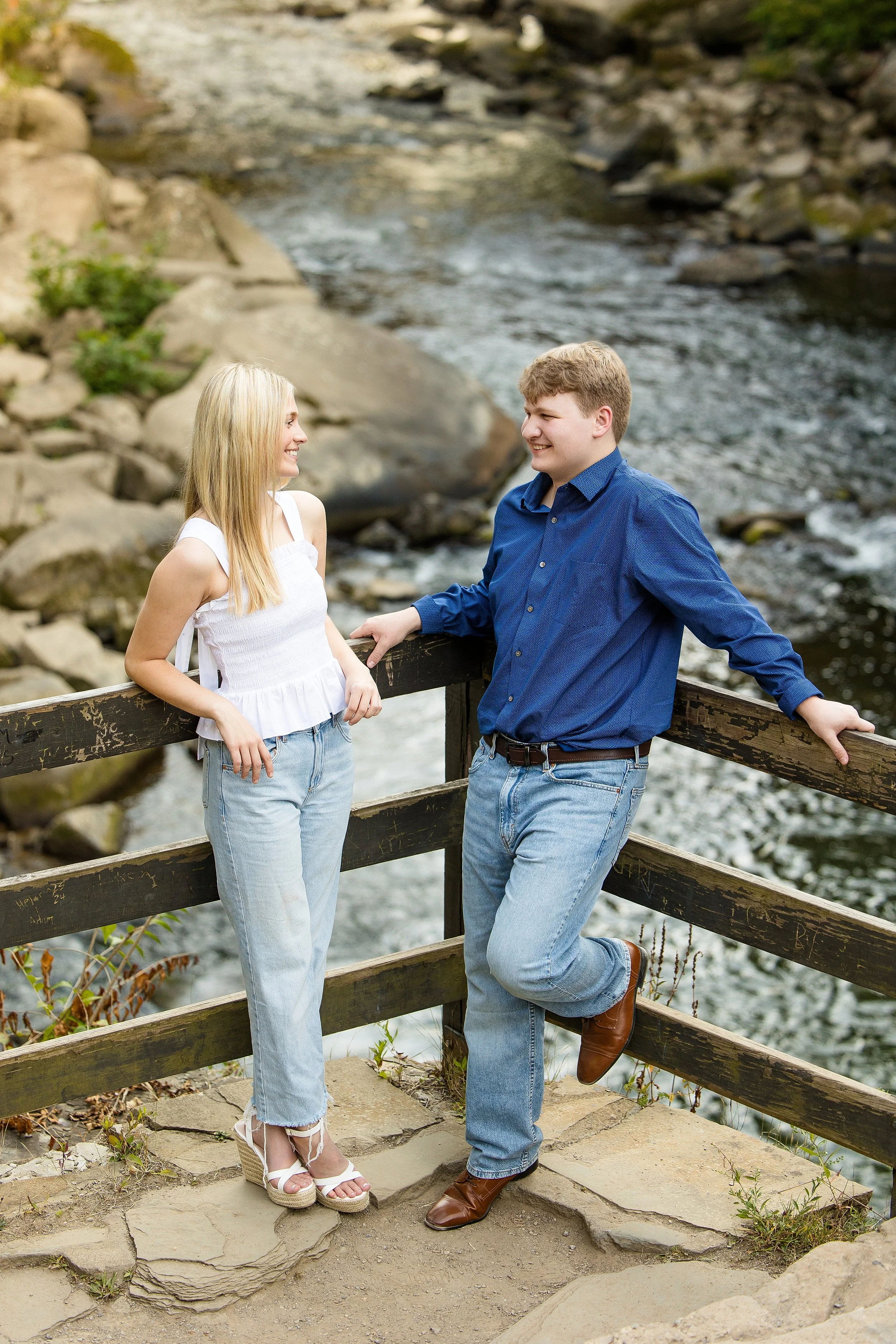 Pittsburgh-Wedding-Photographer-Pittsburgh-Senior-Photographer_1912-1.jpg