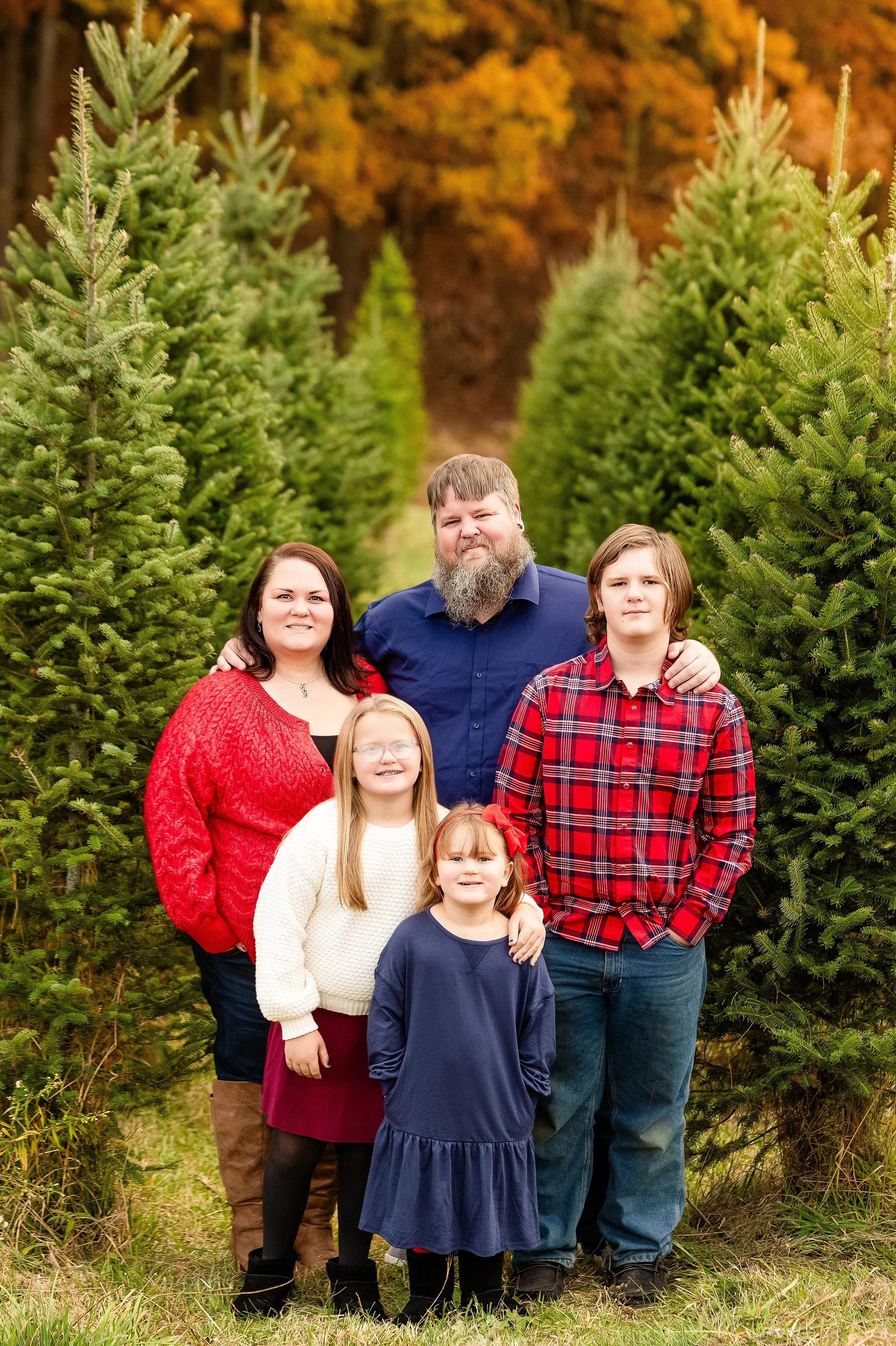 christmas tree farm mini photo sessions pittsburgh, christmas photos pittsburgh, grupps christmas tree farm photos, pittsburgh family photographer, zelienople photographer