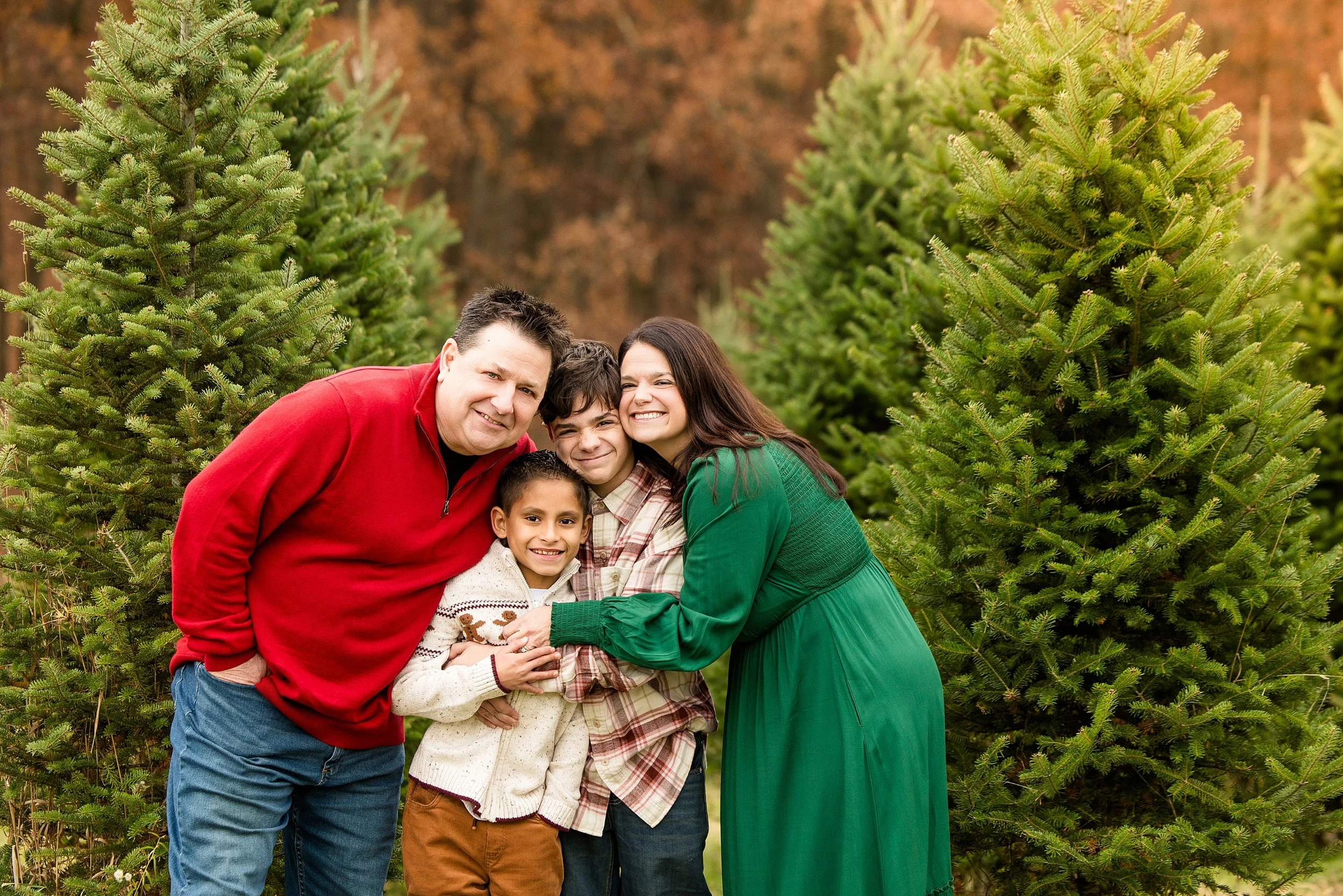 christmas tree farm mini photo sessions pittsburgh, christmas photos pittsburgh, grupps christmas tree farm photos, pittsburgh family photographer, zelienople photographer