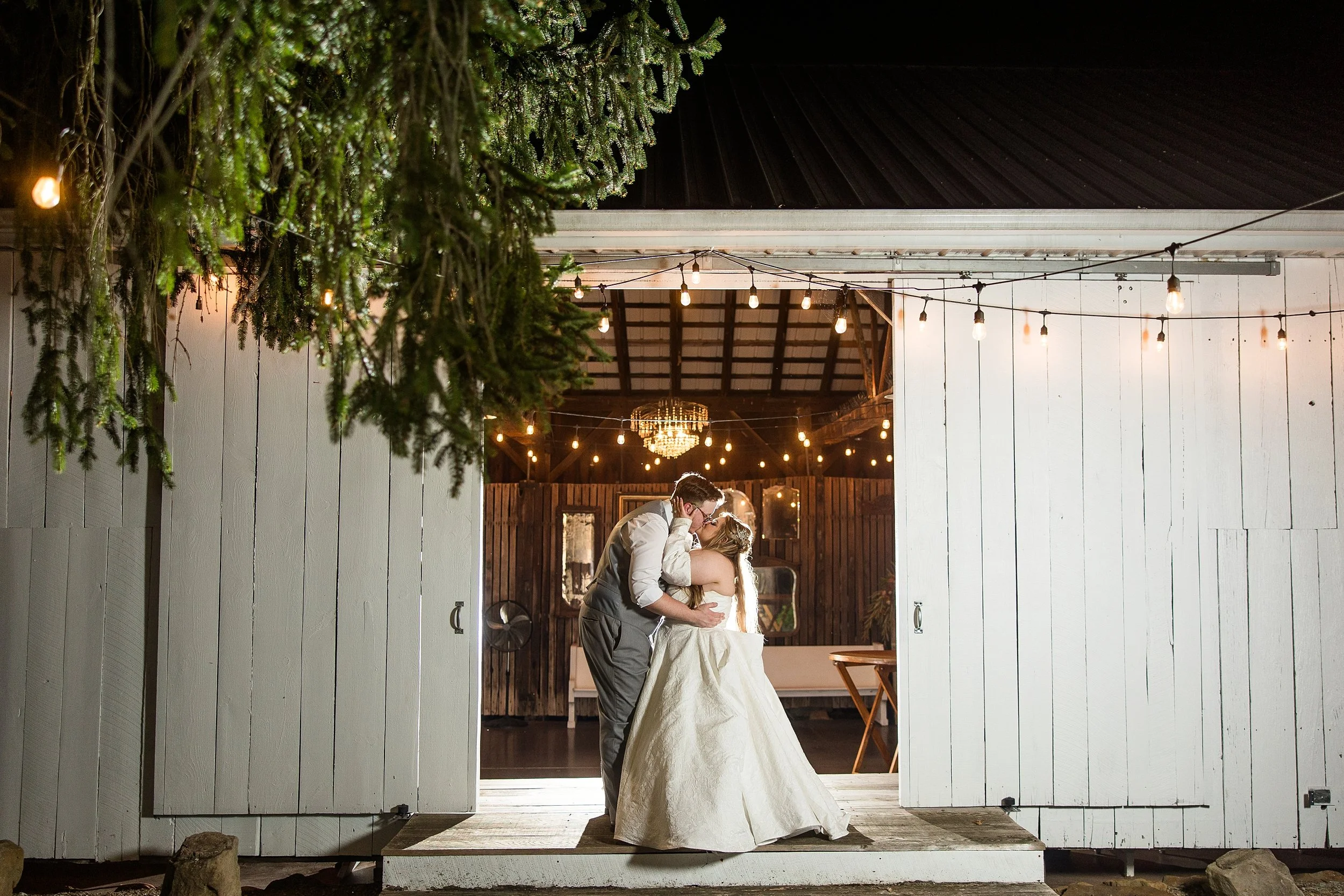 shady elms farm wedding pictures, shady elms farm wedding photos, pittsburgh wedding photographer