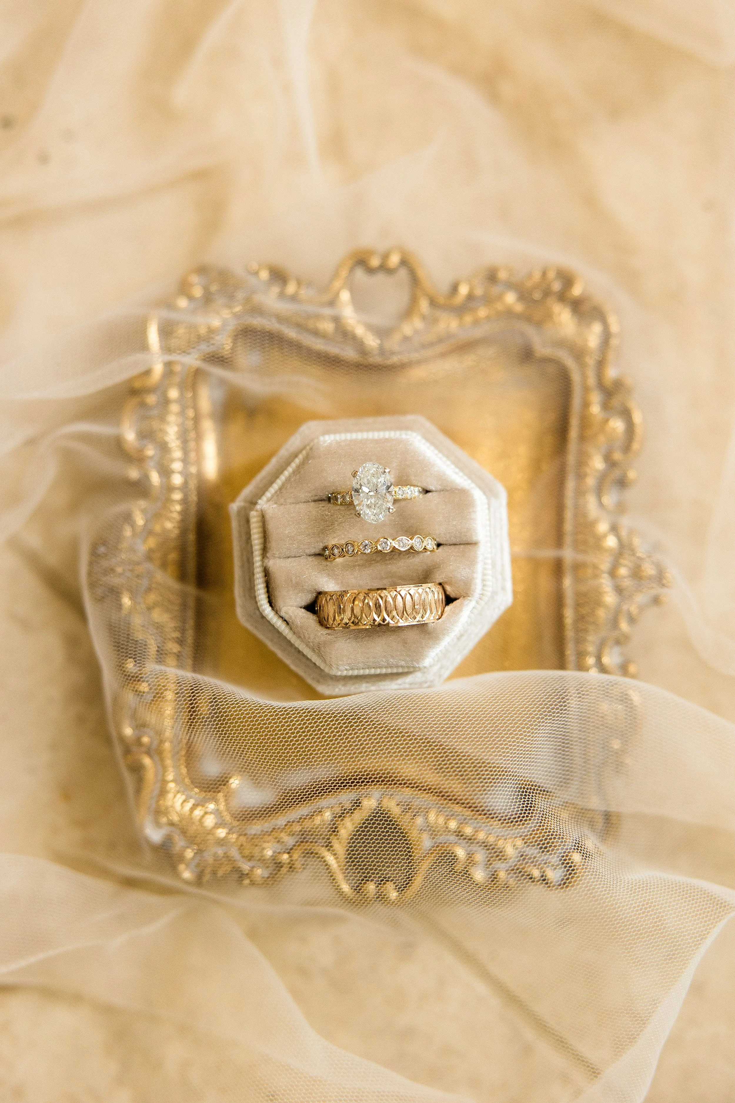 white barn prospect pa wedding pictures, pittsburgh wedding photographer, white barn wedding photos, farm wedding venues pittsburgh