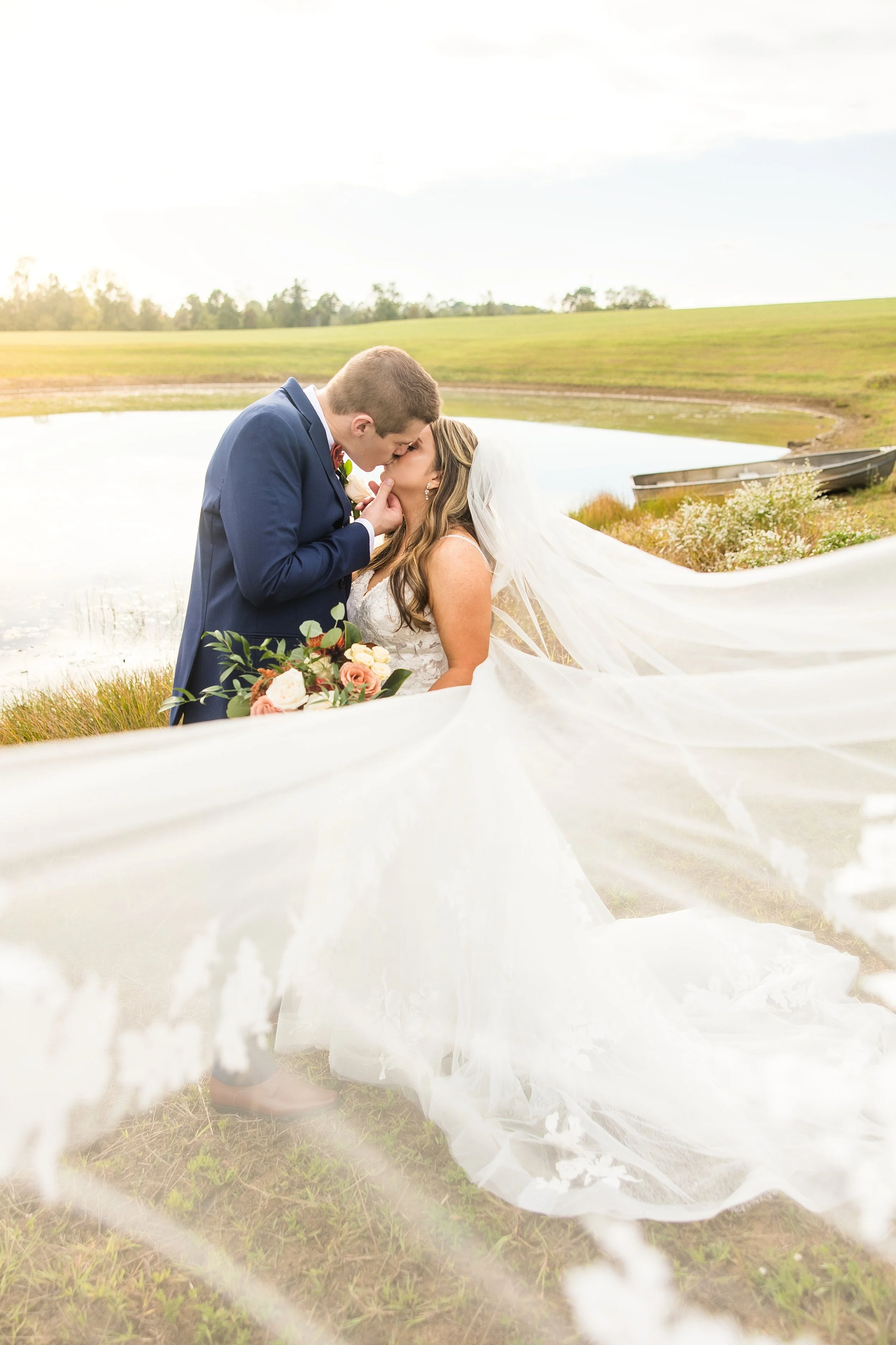 white barn prospect pa wedding pictures, pittsburgh wedding photographer, white barn wedding photos, farm wedding venues pittsburgh