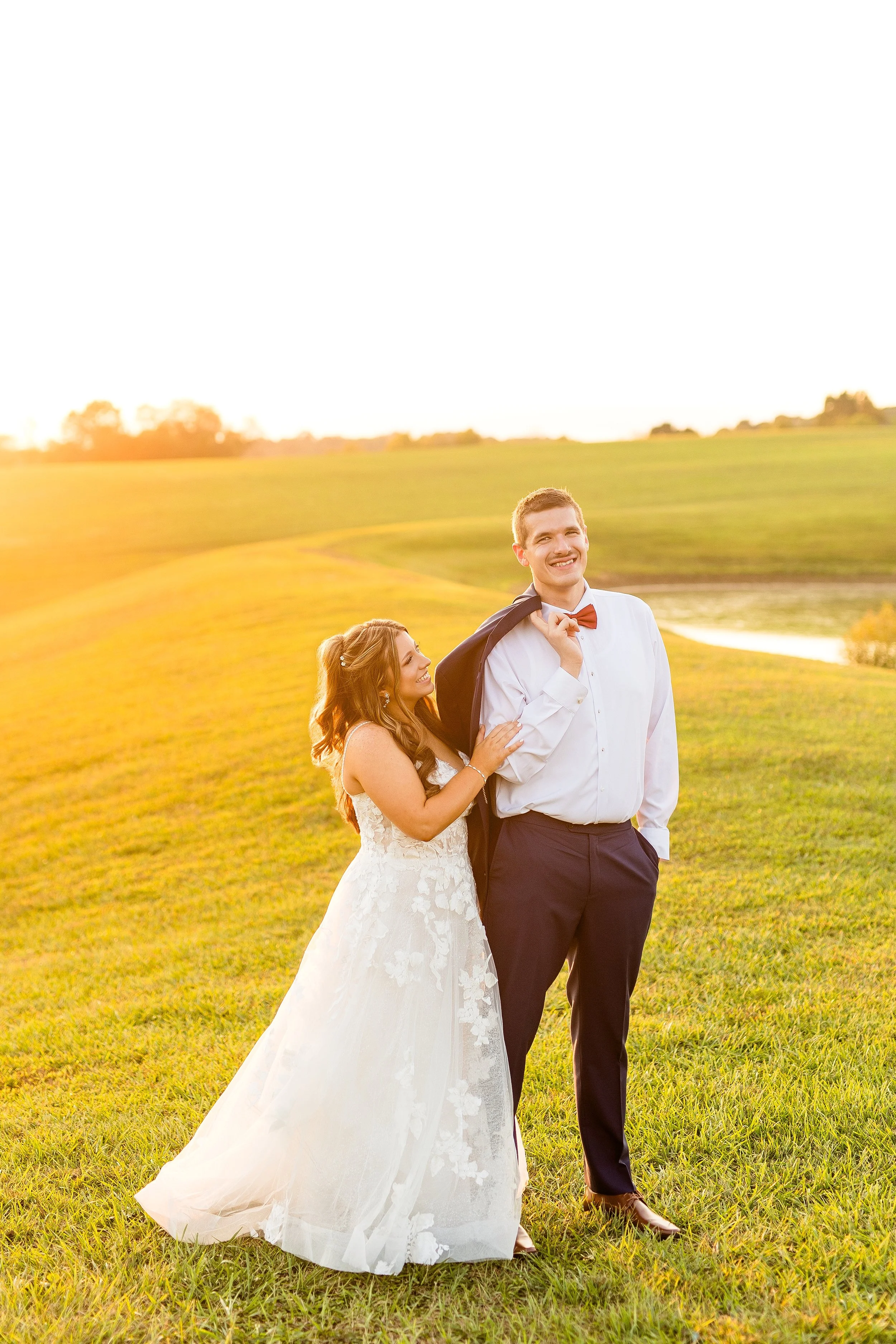 white barn prospect pa wedding pictures, pittsburgh wedding photographer, white barn wedding photos, farm wedding venues pittsburgh