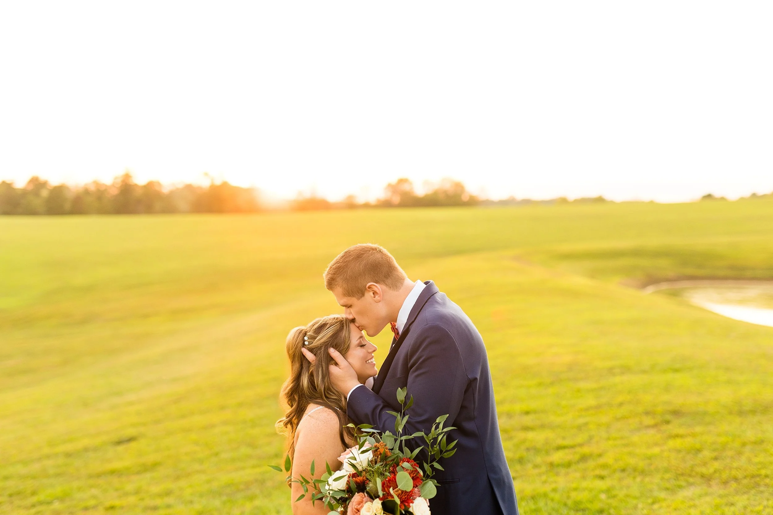 white barn prospect pa wedding pictures, pittsburgh wedding photographer, white barn wedding photos, farm wedding venues pittsburgh