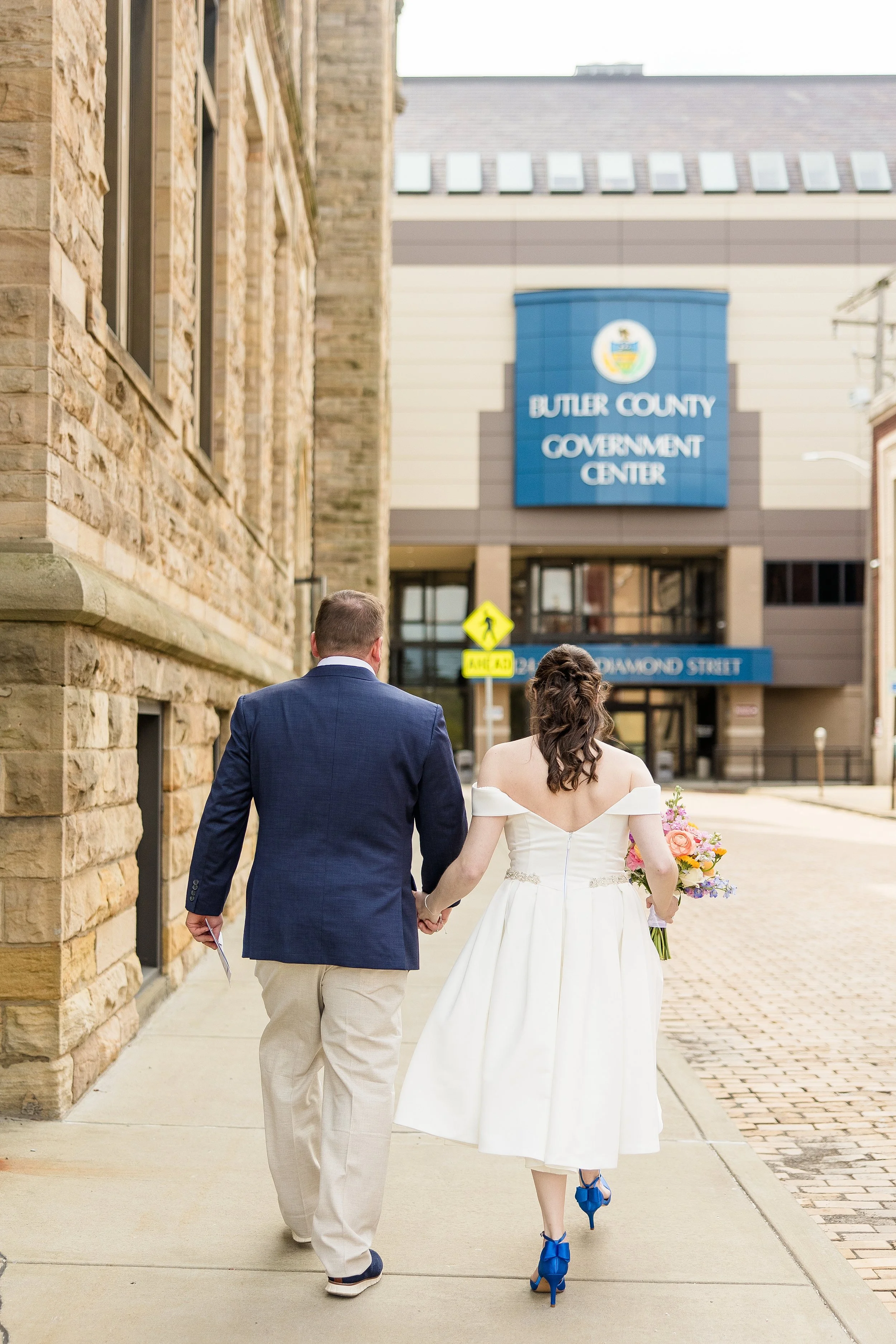 butler county courthouse elopement, butler county courthouse wedding pictures, zelienople wedding pictures, historic harmony wedding photos