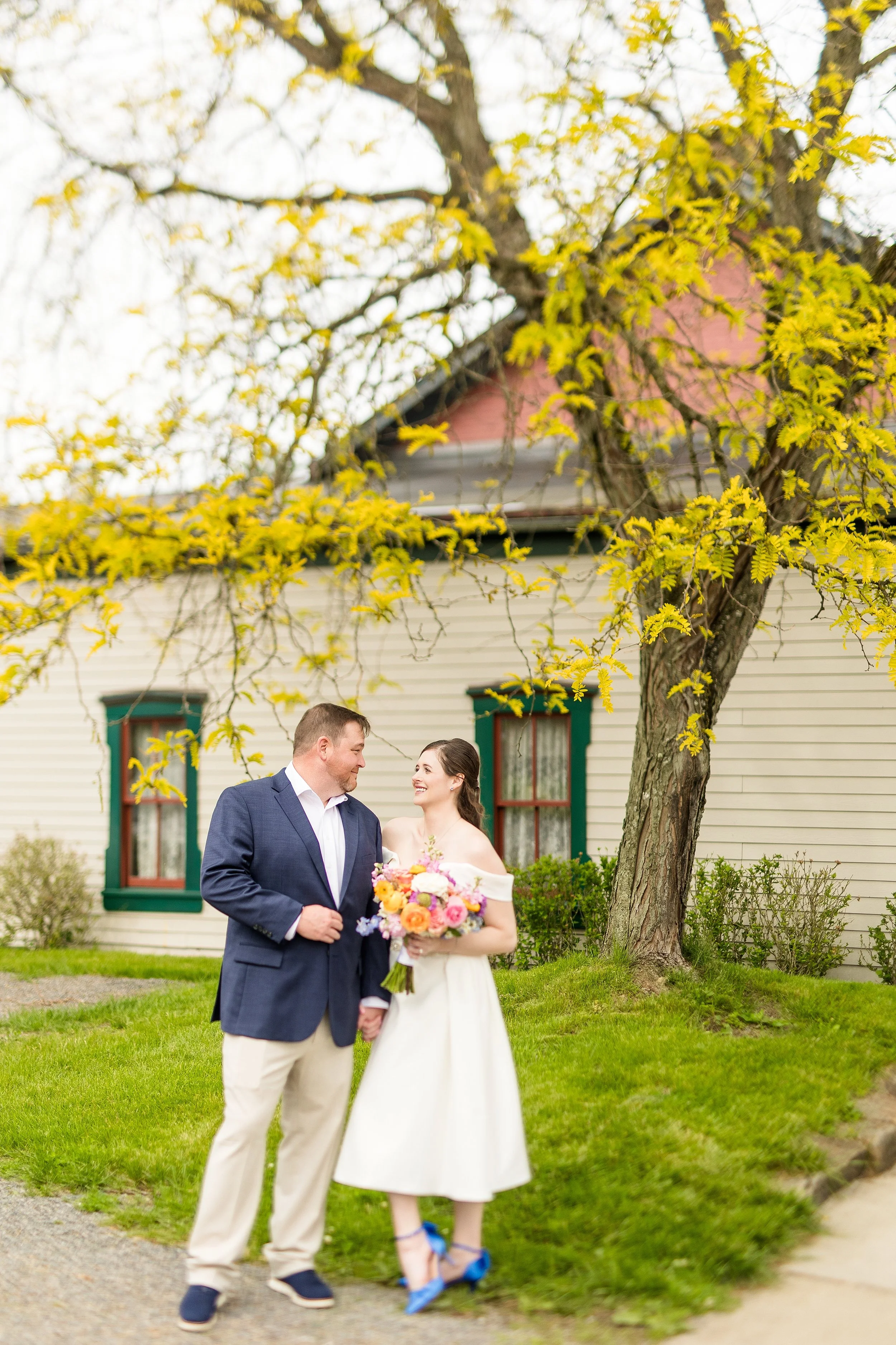 butler county courthouse elopement, butler county courthouse wedding pictures, zelienople wedding pictures, historic harmony wedding photos