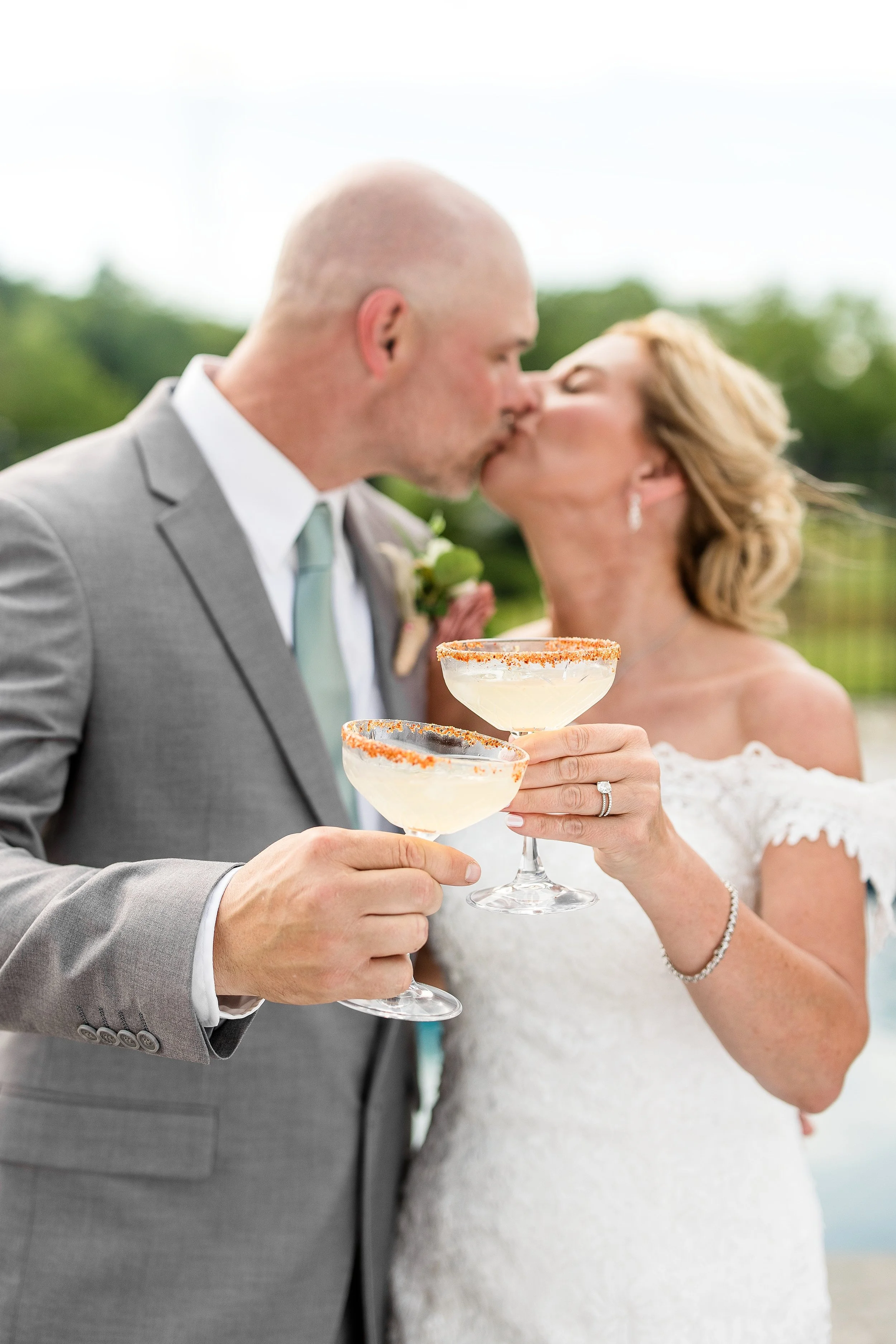 pittsburgh wedding photographer, mars pa wedding photos, cranberry township wedding photographer, backyard wedding mars pa