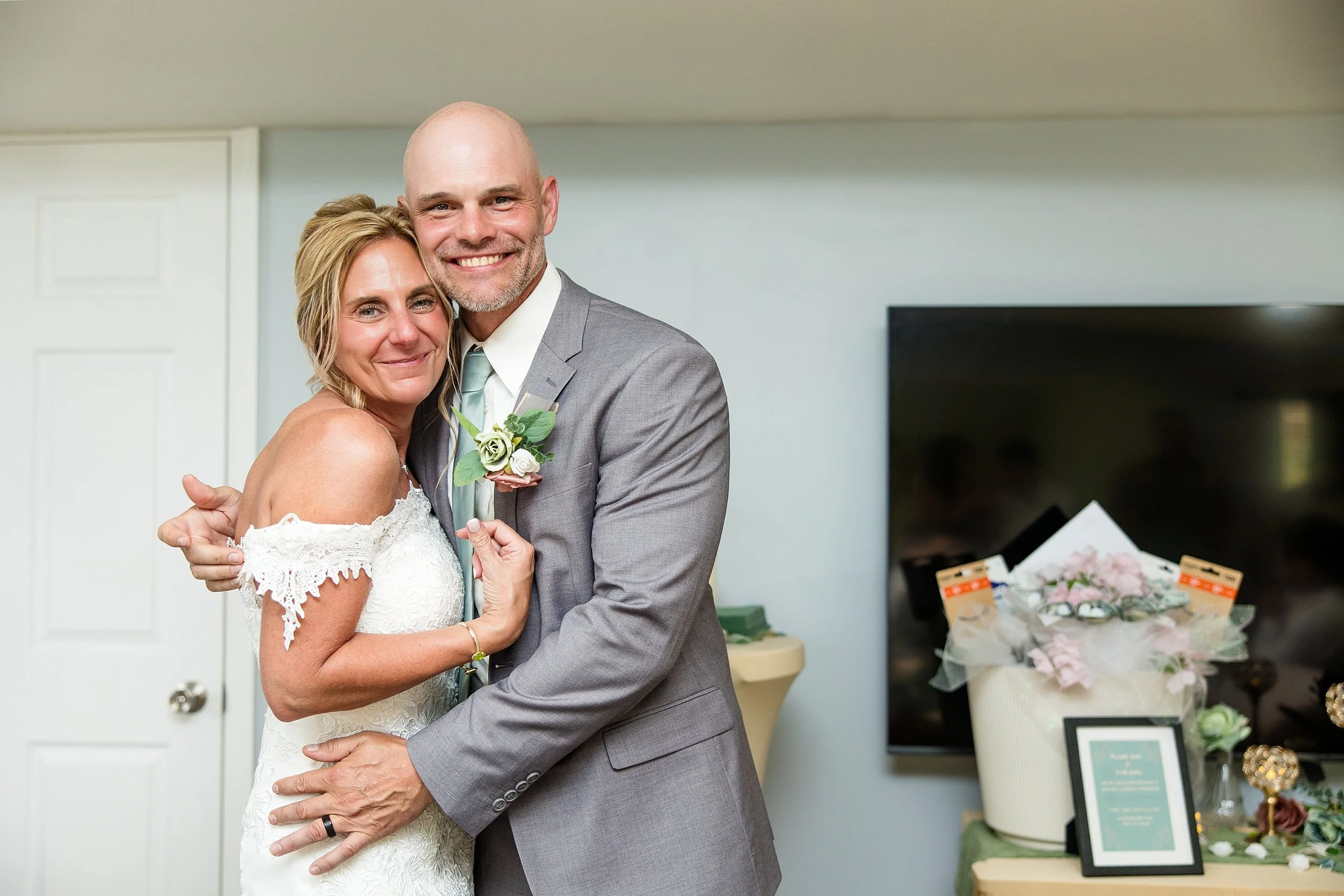 pittsburgh wedding photographer, mars pa wedding photos, cranberry township wedding photographer, backyard wedding mars pa