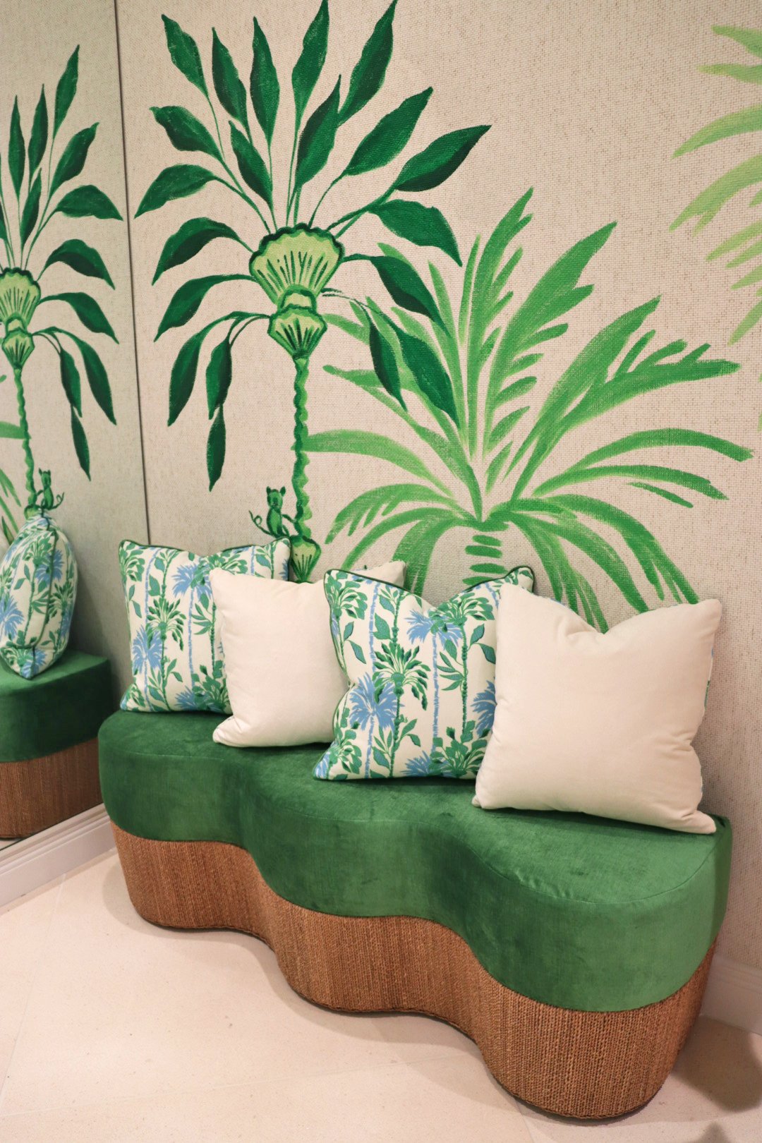 R25_NA_SI_NA_NA_Worth Ave Remodel_37.JPG