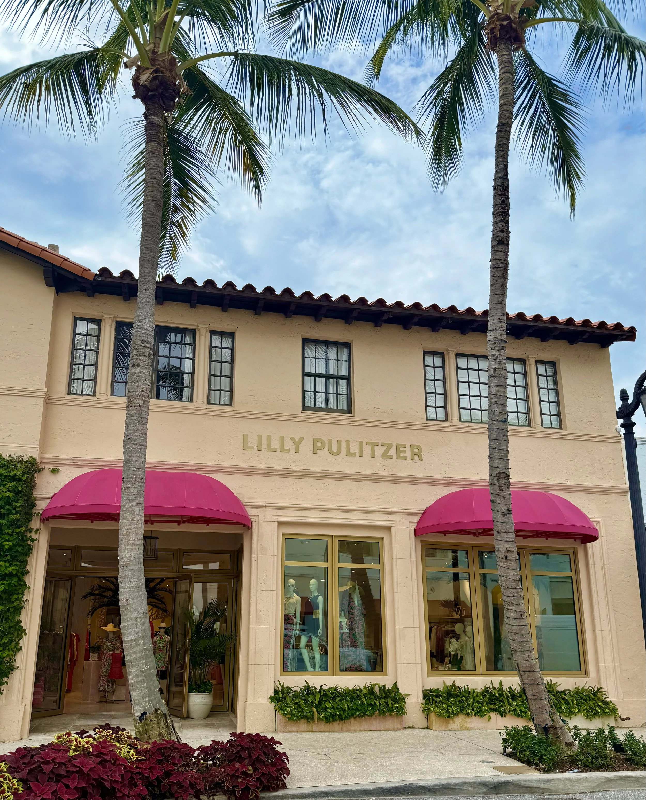 R25_NA_SI_NA_NA_Worth Ave Remodel_27.jpg