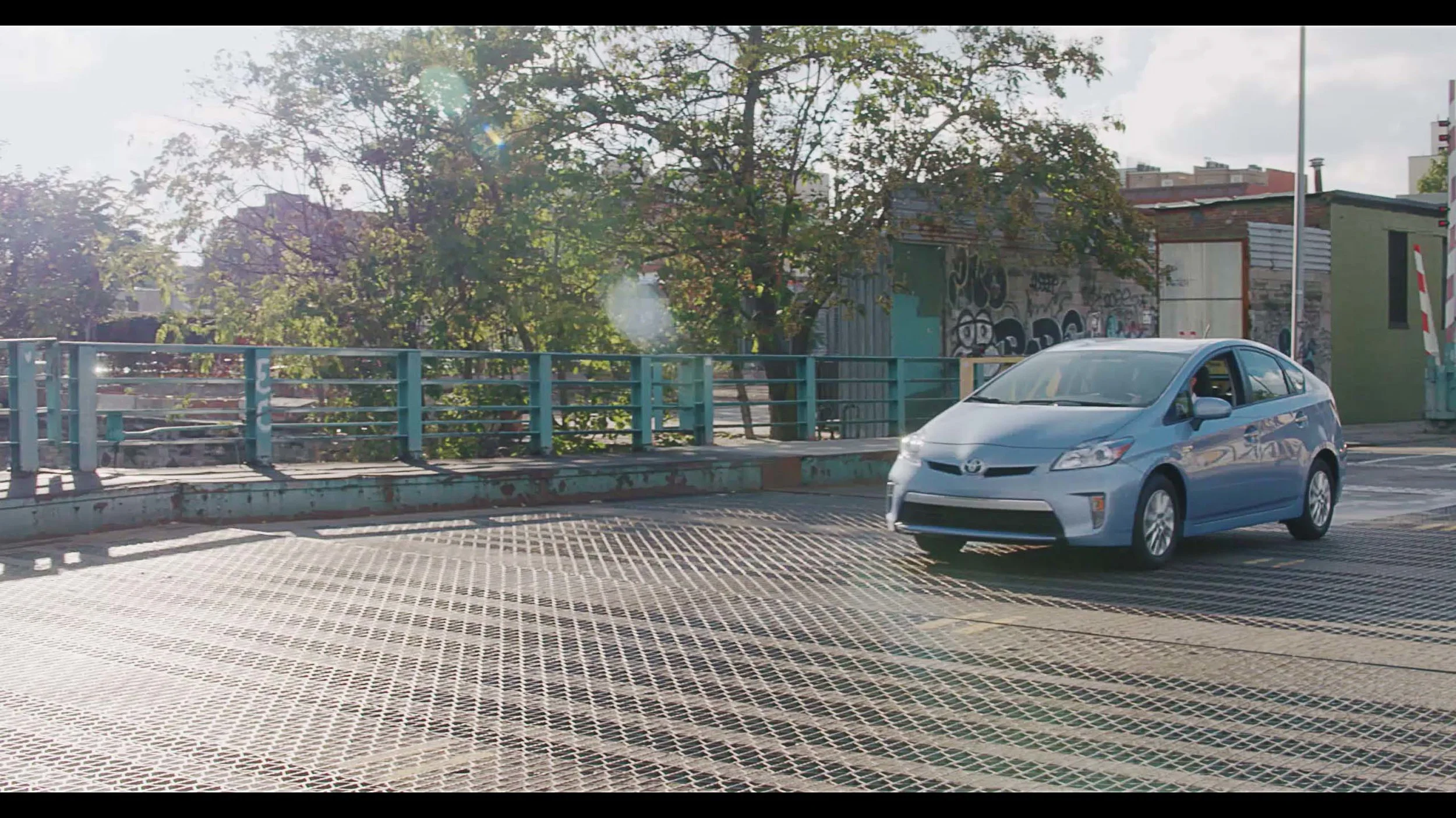 TOYOTA_PRIUS_2.jpg