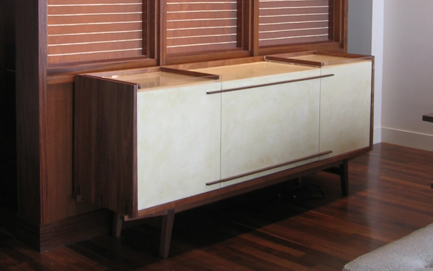 barcabinet.jpg