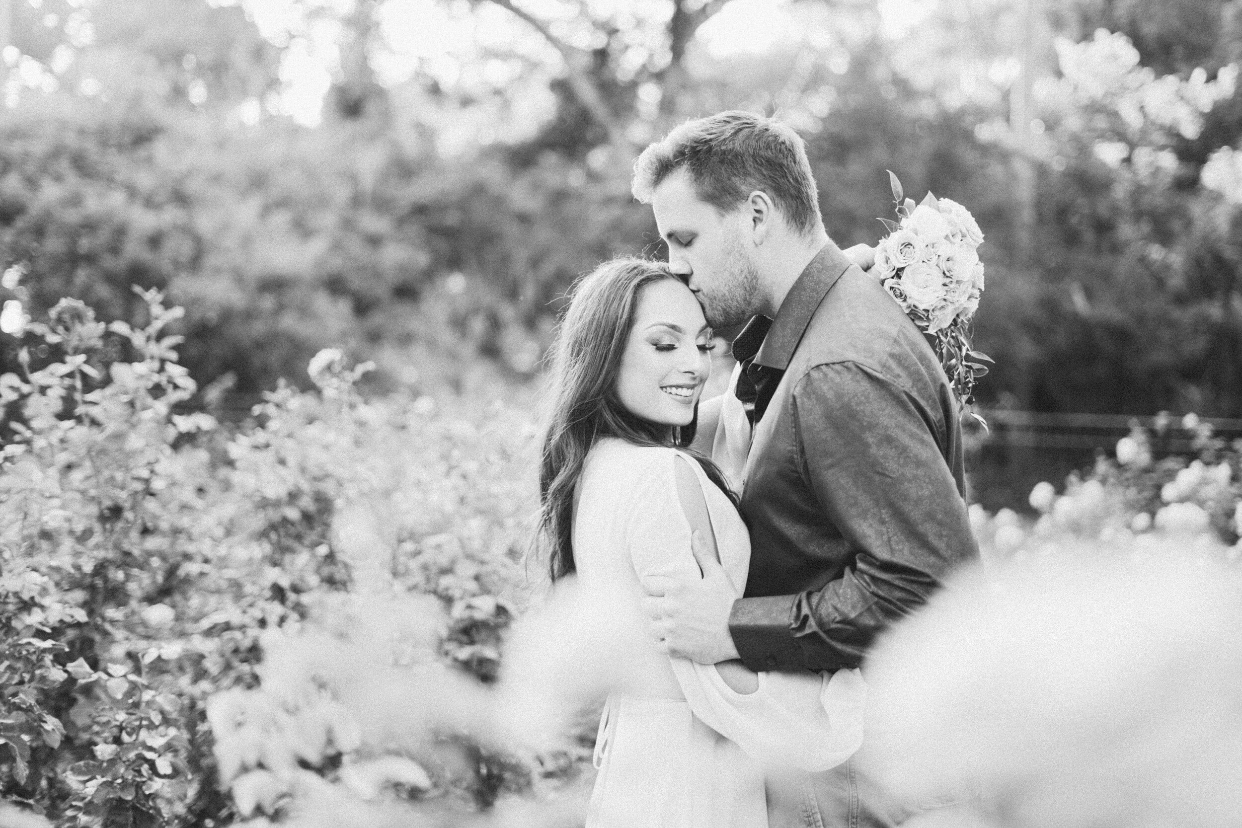 Washington Oaks Gardens State Park Engagement Session-7.jpg