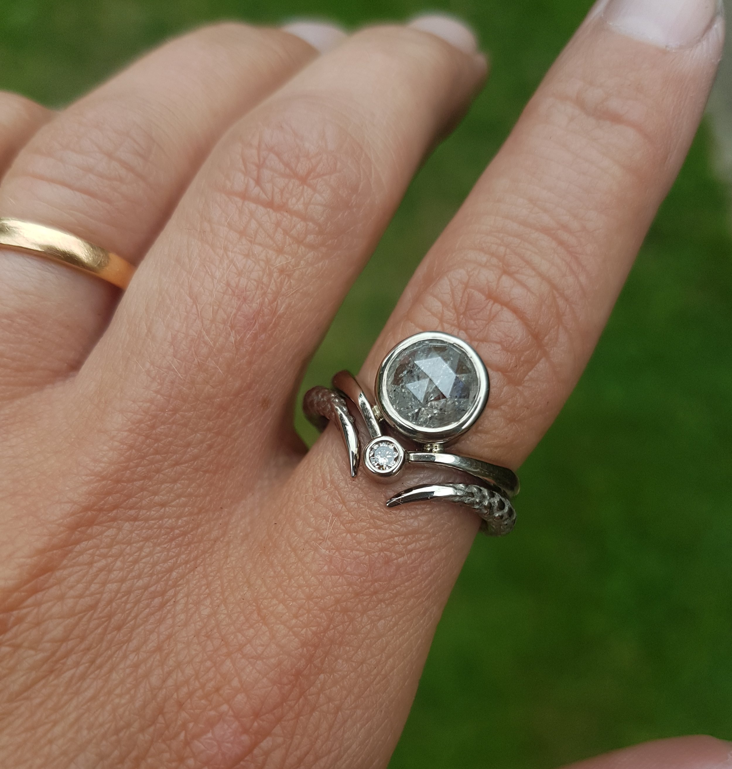 Stacking wedding band