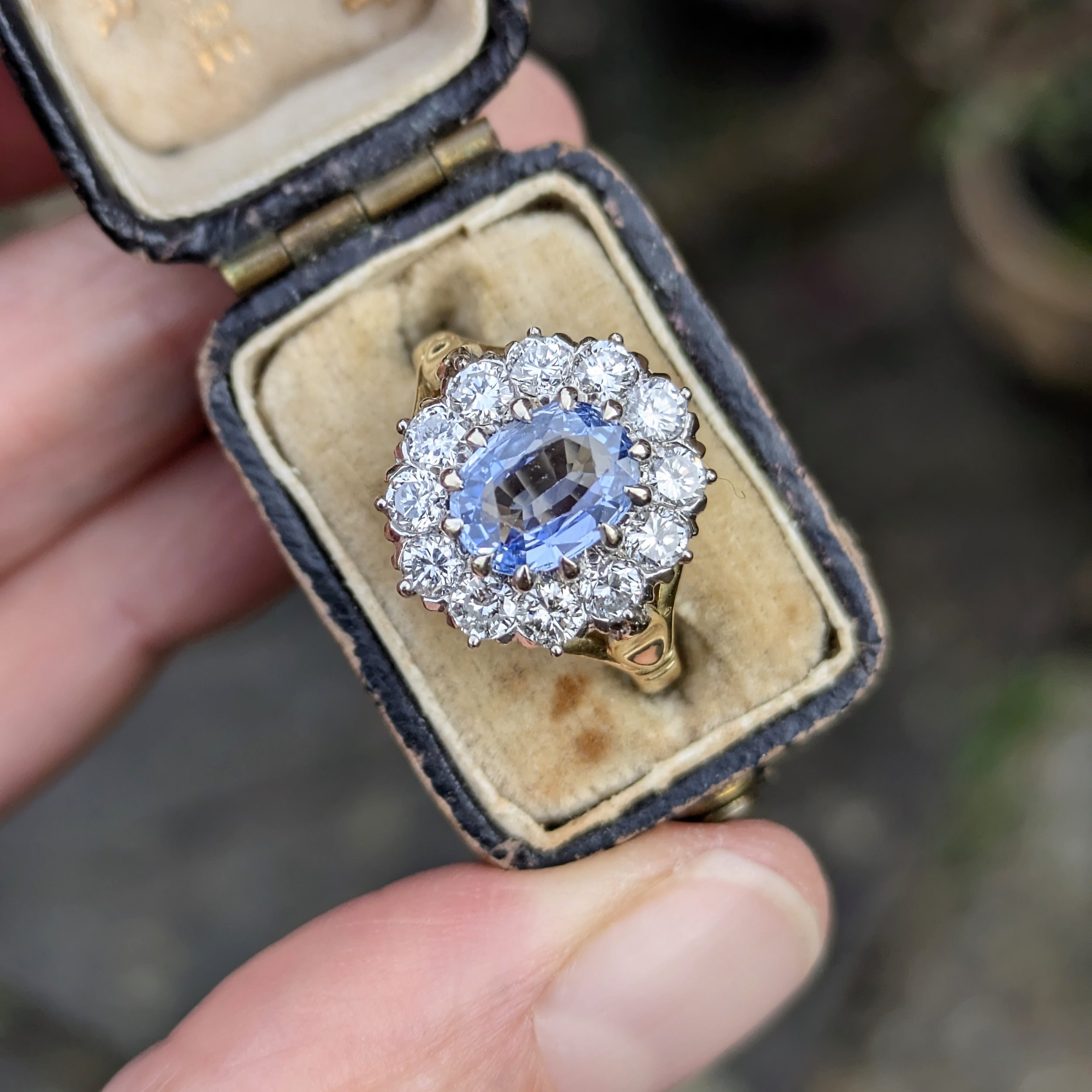18ct 1970s Sapphire & Diamond Cluster Ring