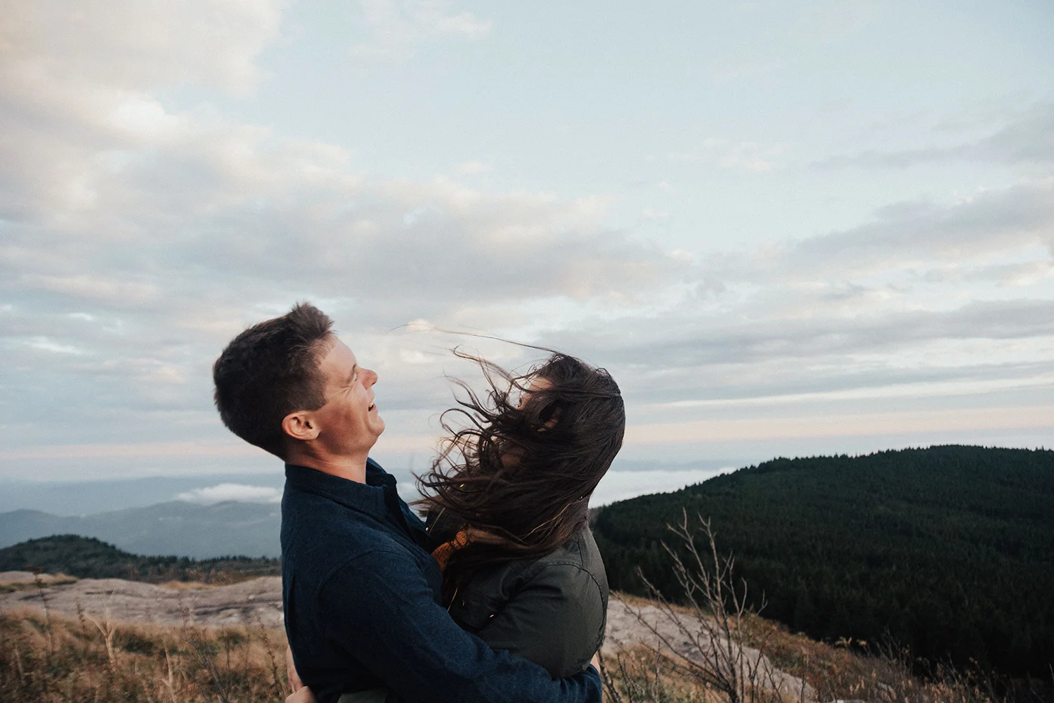 MOUNTAINSIDE ENGAGEMENT | Lauren + Carver
