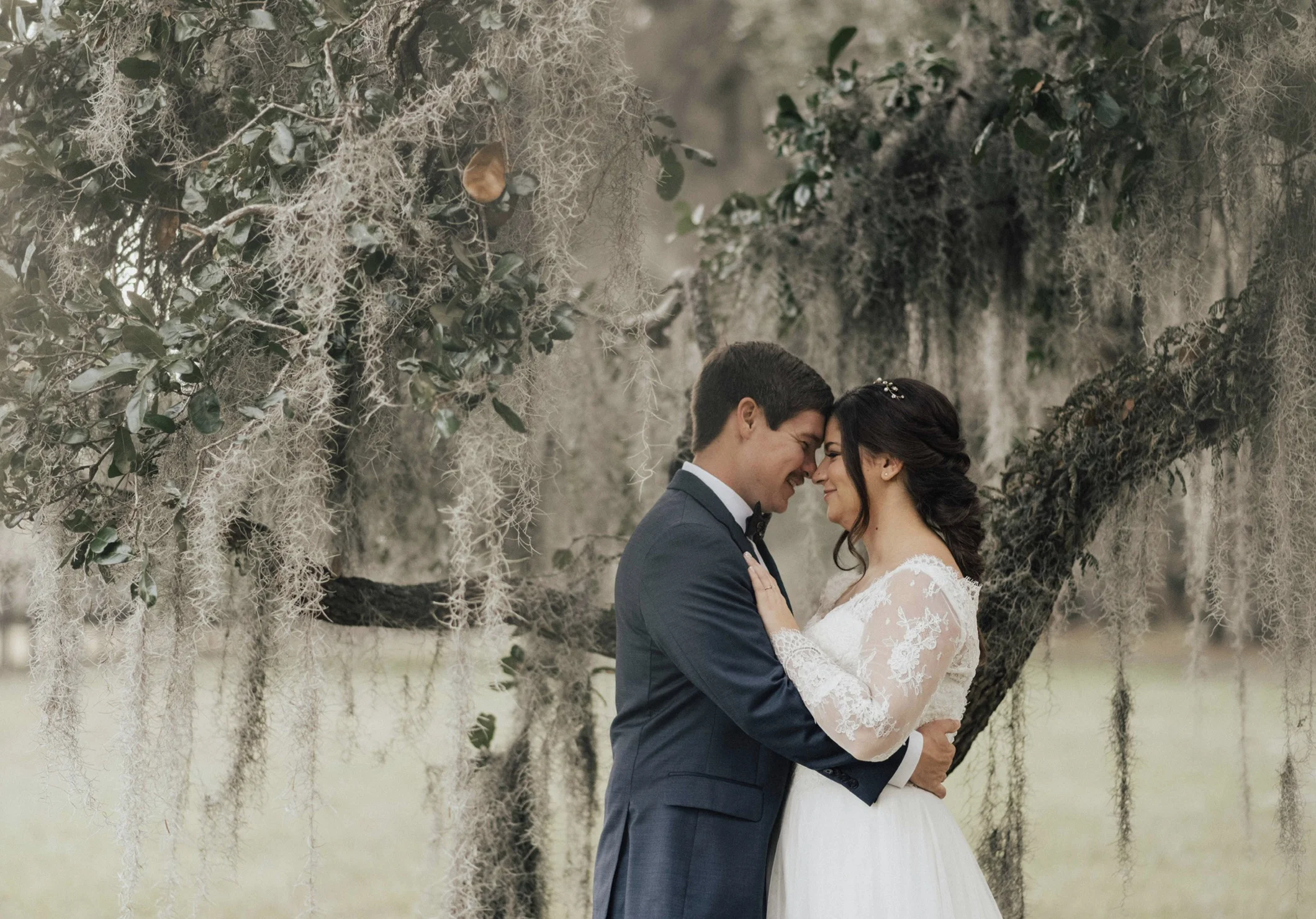 MARRIED UNDER THE OAKS | Lauren + Carver