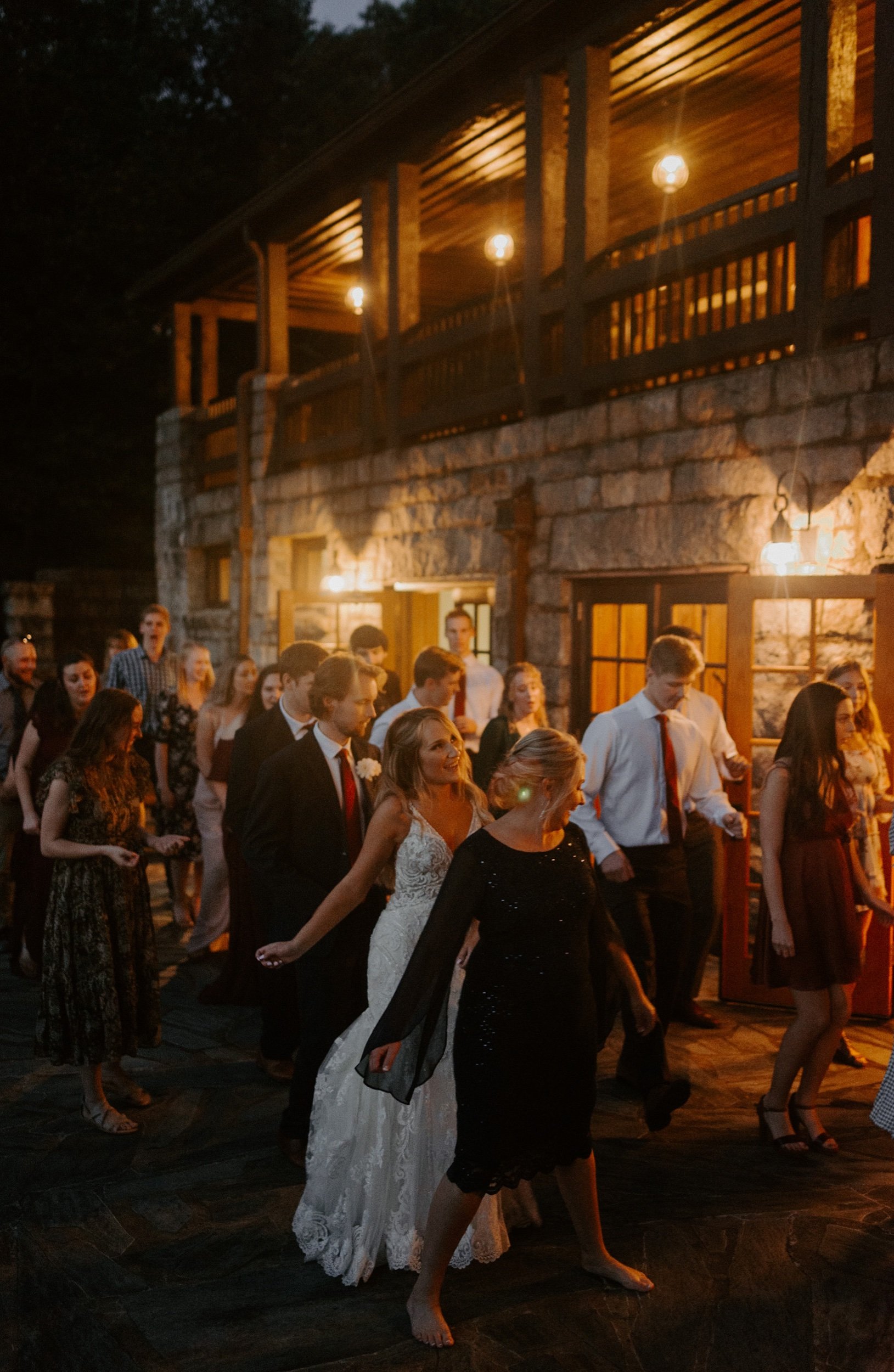 Table Rock Lodge Wedding