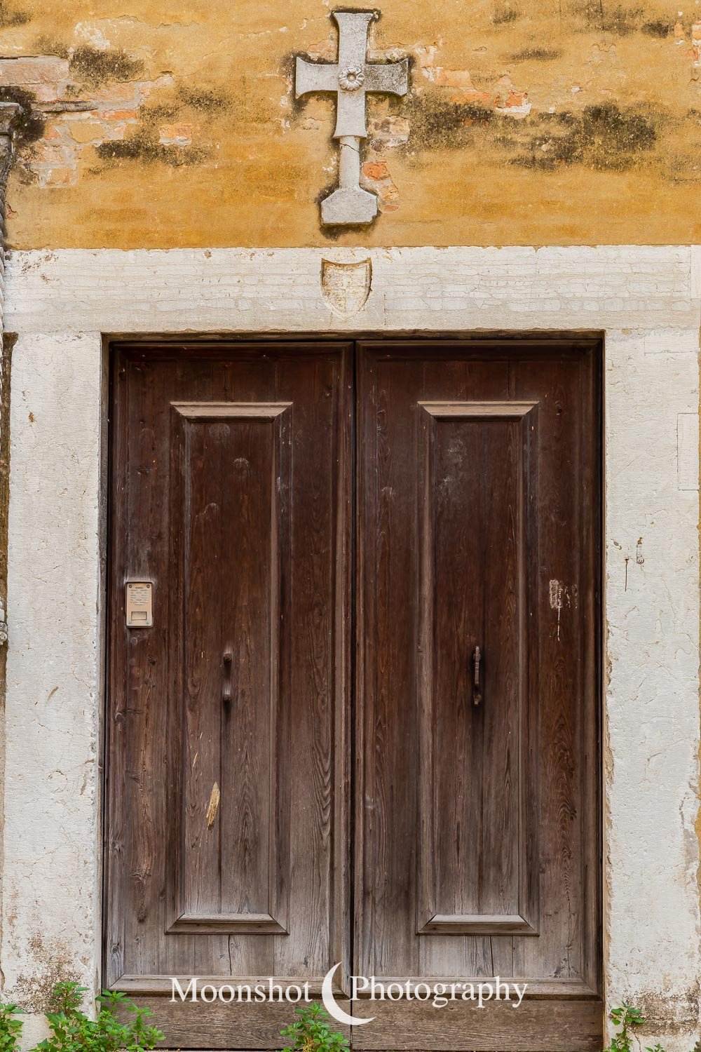 Door with Cross and Shield - Venice