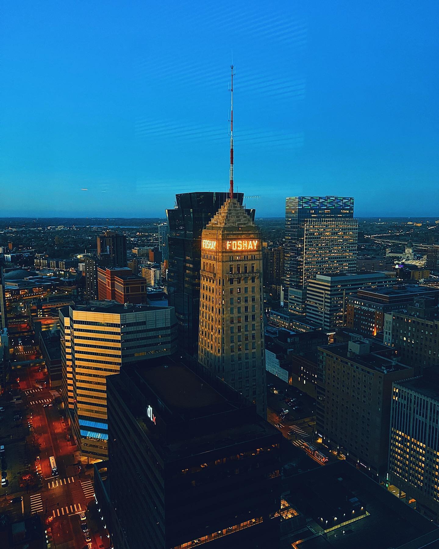 Early Morning Audio w/ MPLS Views 🎛️🔊🎧

#sounddesign #audioengineer #views #foshay