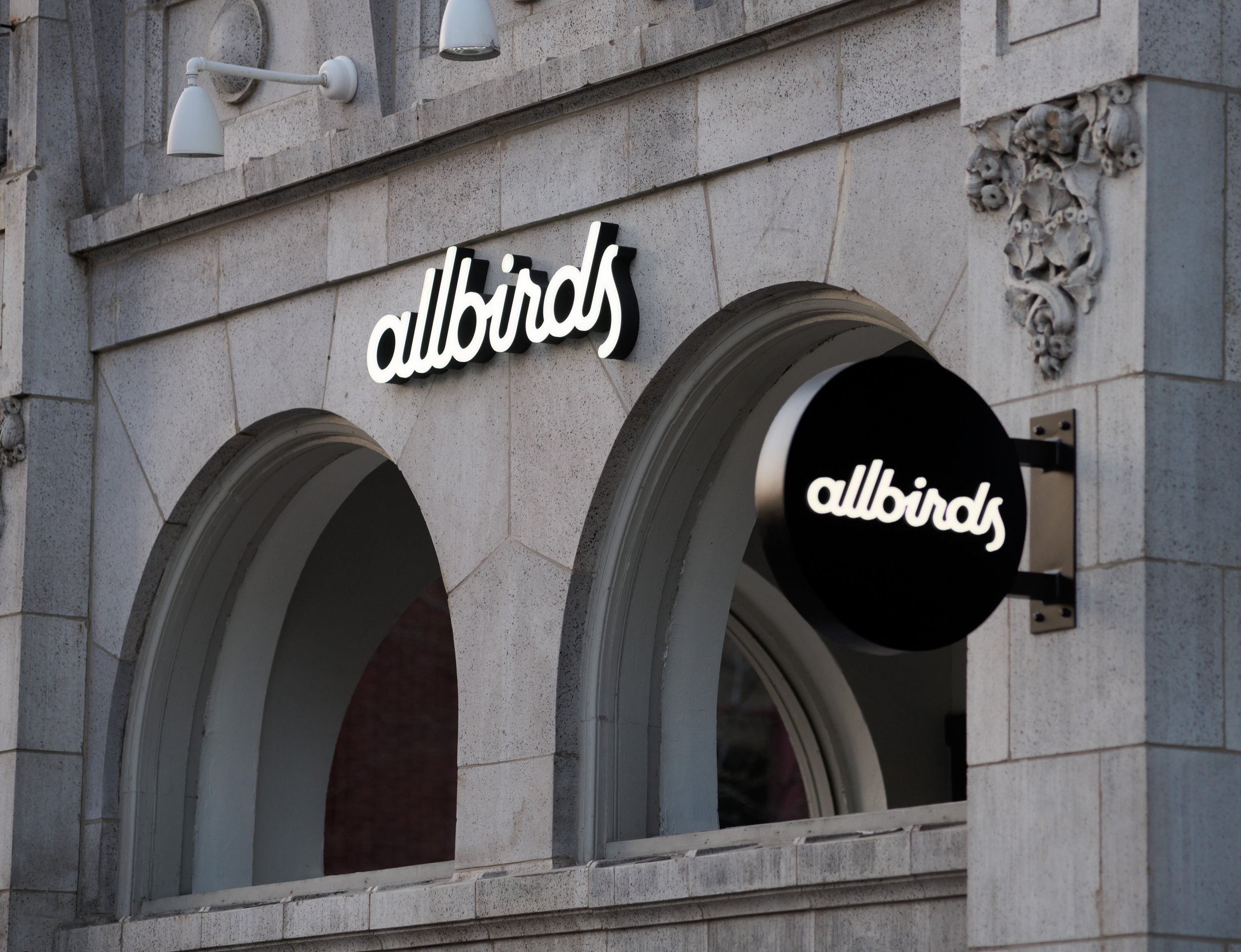  Allbirds Chicago interior and architecture retail storefront photography  