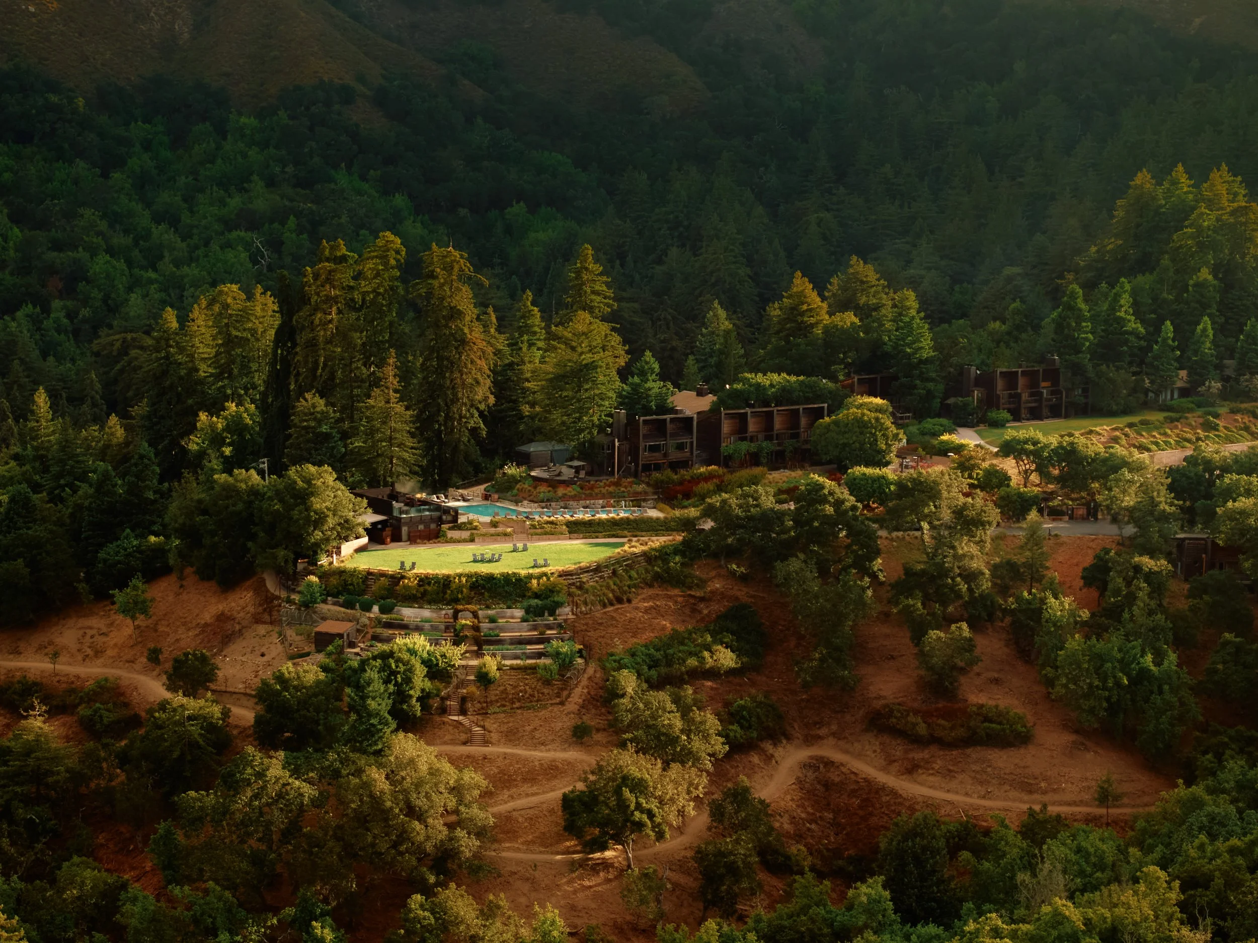 Alila Ventana Hotel in Big Sur, California
luxury hotel exterior architecture photography drone helicopter