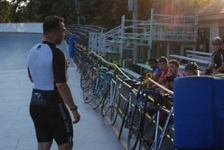 Monday beginner clinics with Kevin Perez start tonight at 630! An ideal clinic for cat 5 riders looking to upgrade as well as new and experienced riders looking for a structured workout! This event will run every Monday from 4/22 to 8/26 excluding holidays!
Clinics cost $10 ($5 for Northbrook residents)
Loaner bikes are available on a first come basis.