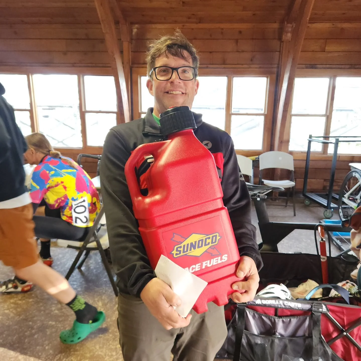 We love our amazing community! Thank you to Rob Curtis @psimet and @lrsanda for helping us out and picking up the special gas for our motor yesterday! Without these two, Keirin Night may not have happened! Thank you, thank you, thank you!!