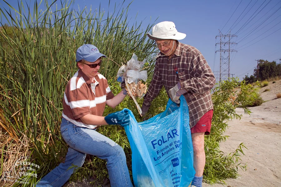 Cleaning up the Glendale narrows. FoLAR' (Friends of the LA River) annual river cleanup, La Gran Limpieza, was held May 9, 2009. Thousands of volunteers at 14 sites pulled out accumlated trash, mostly plastic bags, from river runoff that might normally find it's way downstream into the Pacific Ocean.