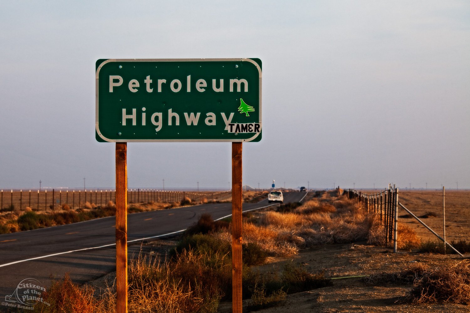  The Petroleum Highway (state route 33) runs north-south through the Belridge oil field in the Monterey Shale. Kern County. 