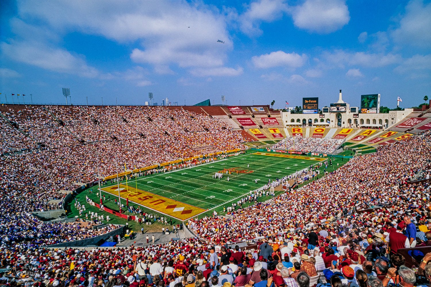 USC Coliseum, Trojans football game