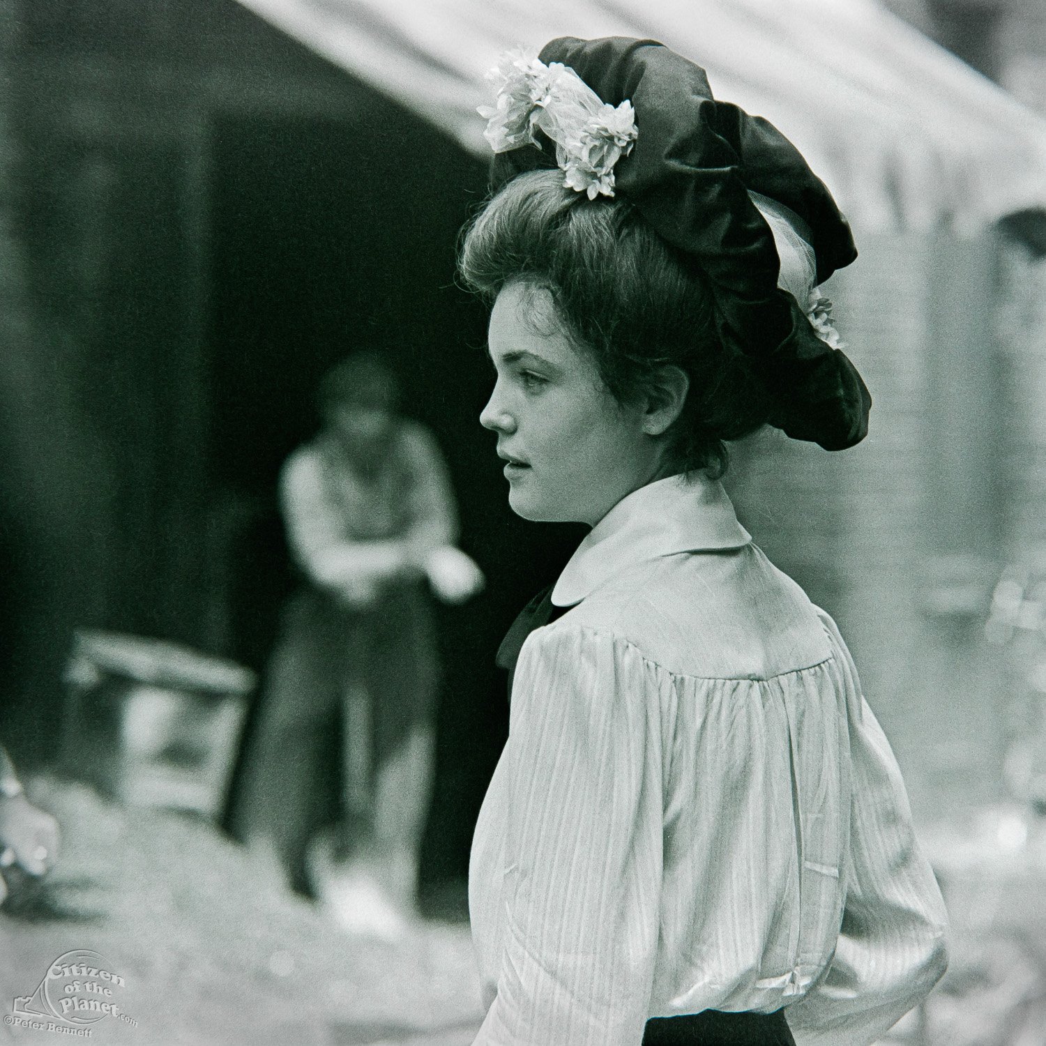 Elizabeth McGovern on the set of the film Ragtime, E 11th Street 