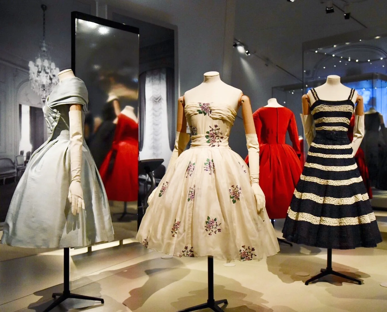 Christian Dior. Royal Ontario Museum.