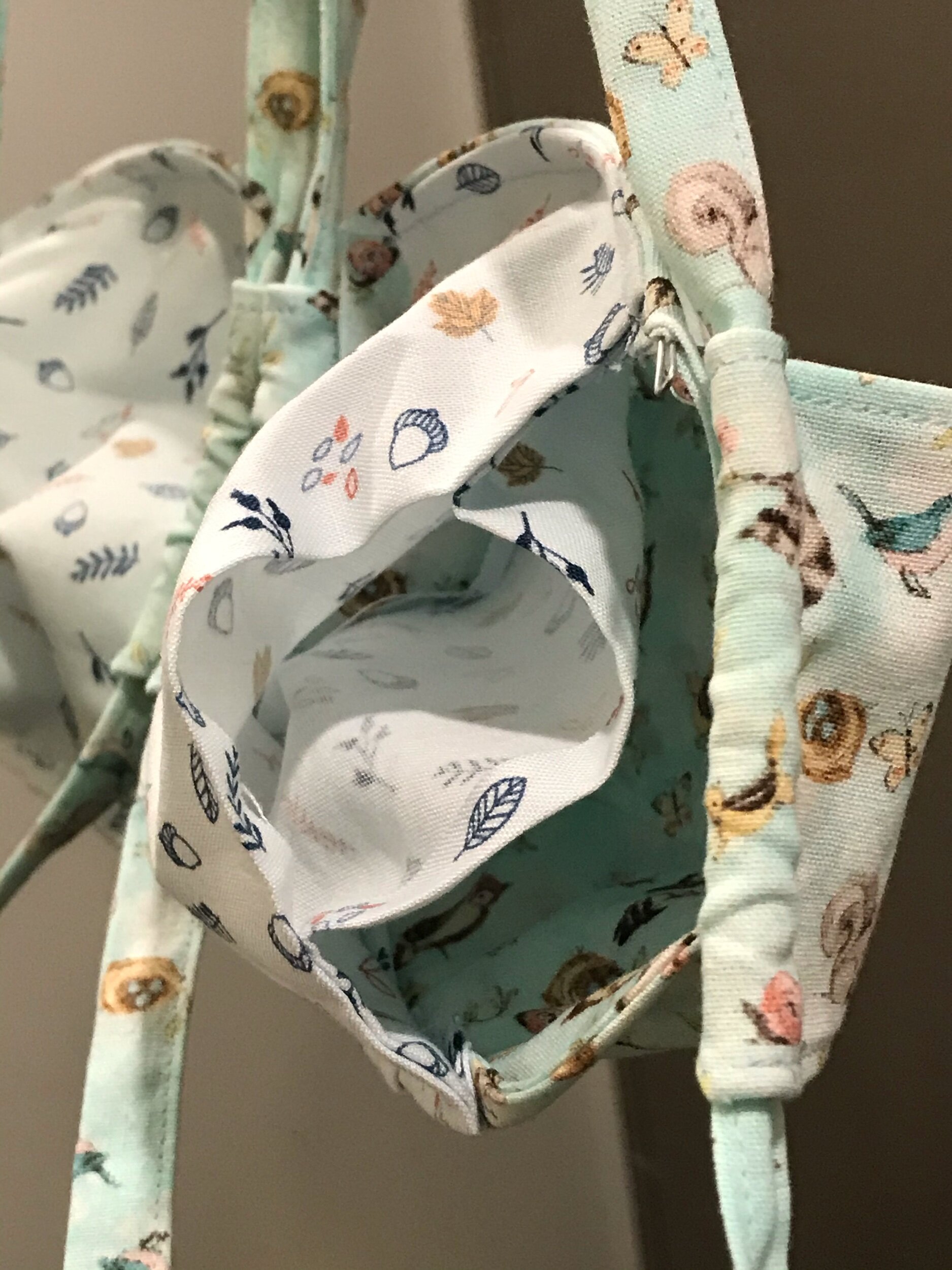  Slot for filter inserts. 