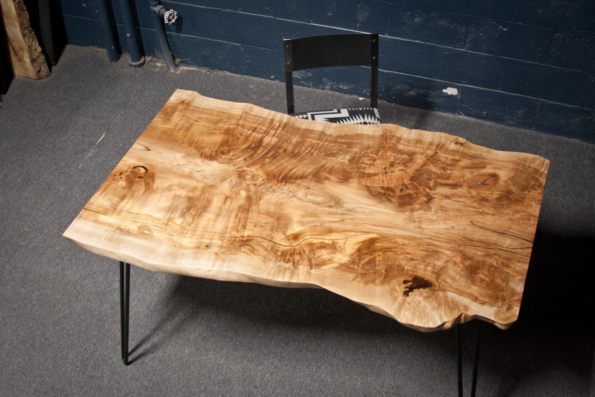 FIGURED MAPLE KITCHEN TABLE