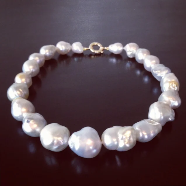 BrqPearlNeck.JPG