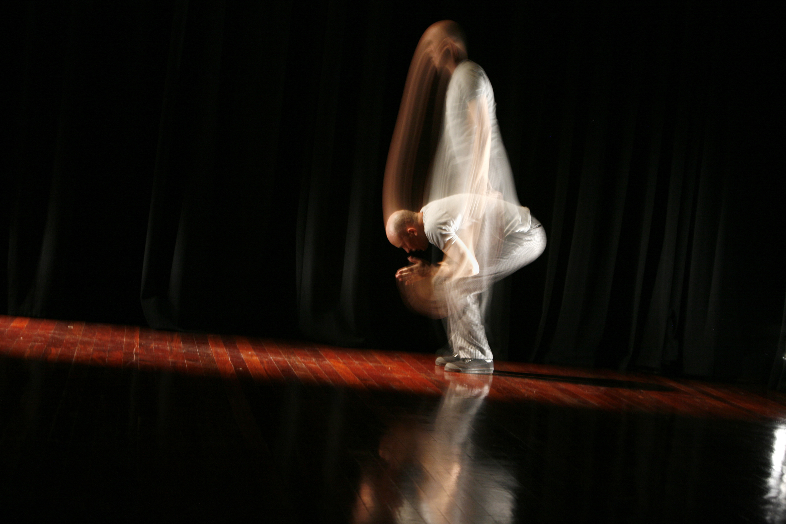 'The Corridor' Dancehouse 2006. Funded by Ewa Czajor Award for Female Theatre Directors