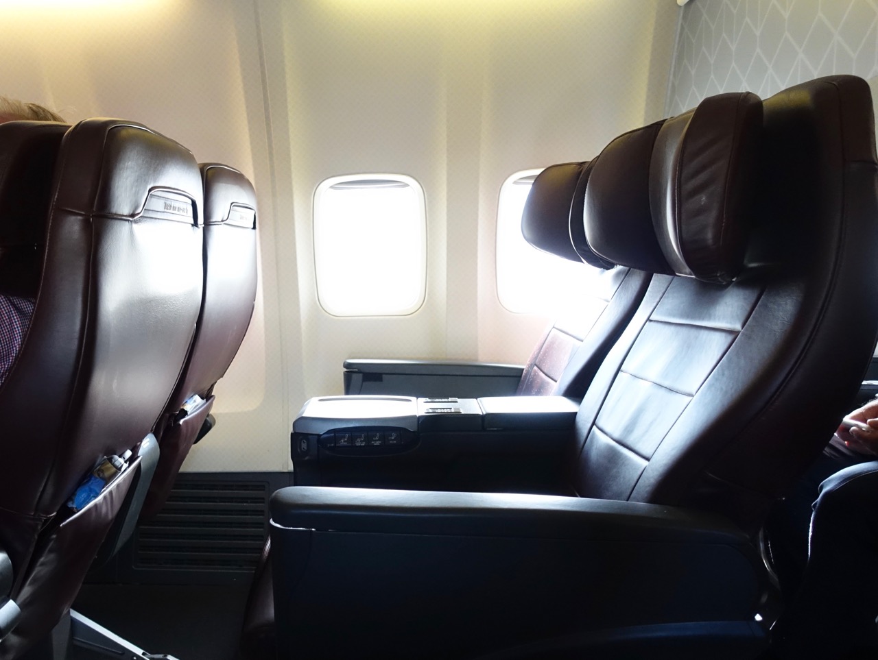 737 business 2.jpg