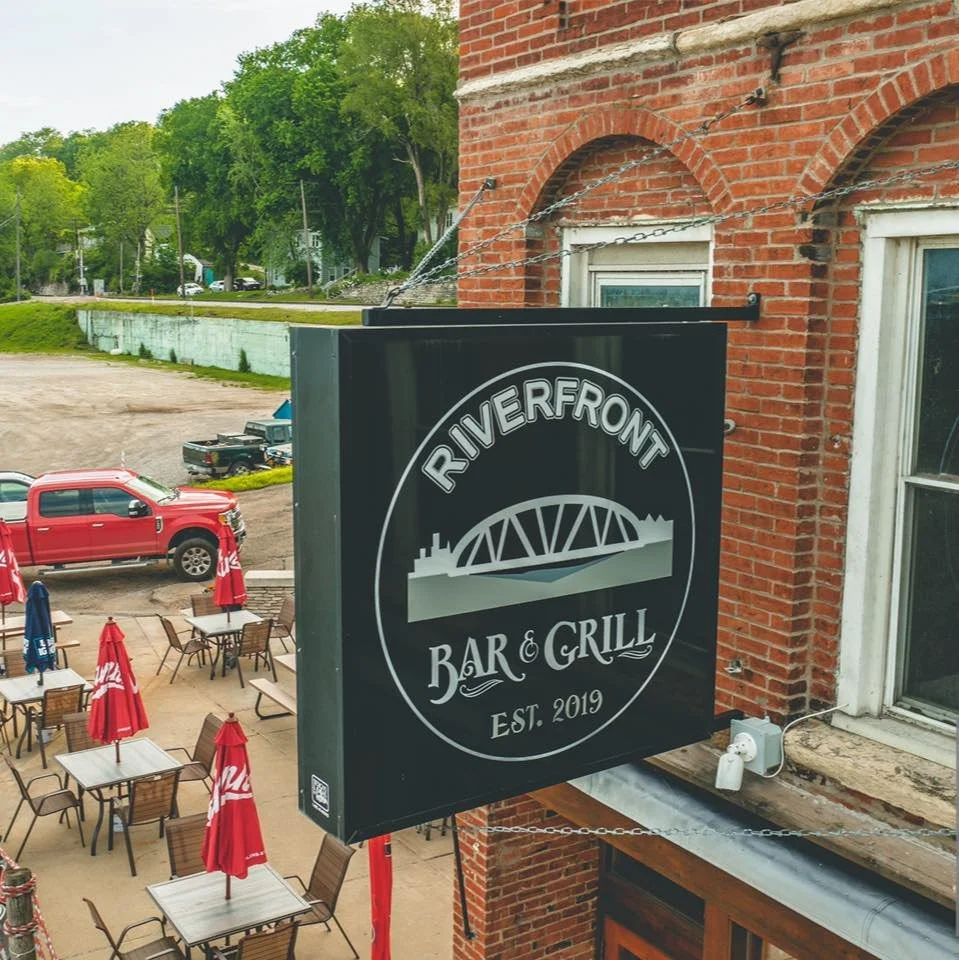 Riverfront Bar &amp; Grill